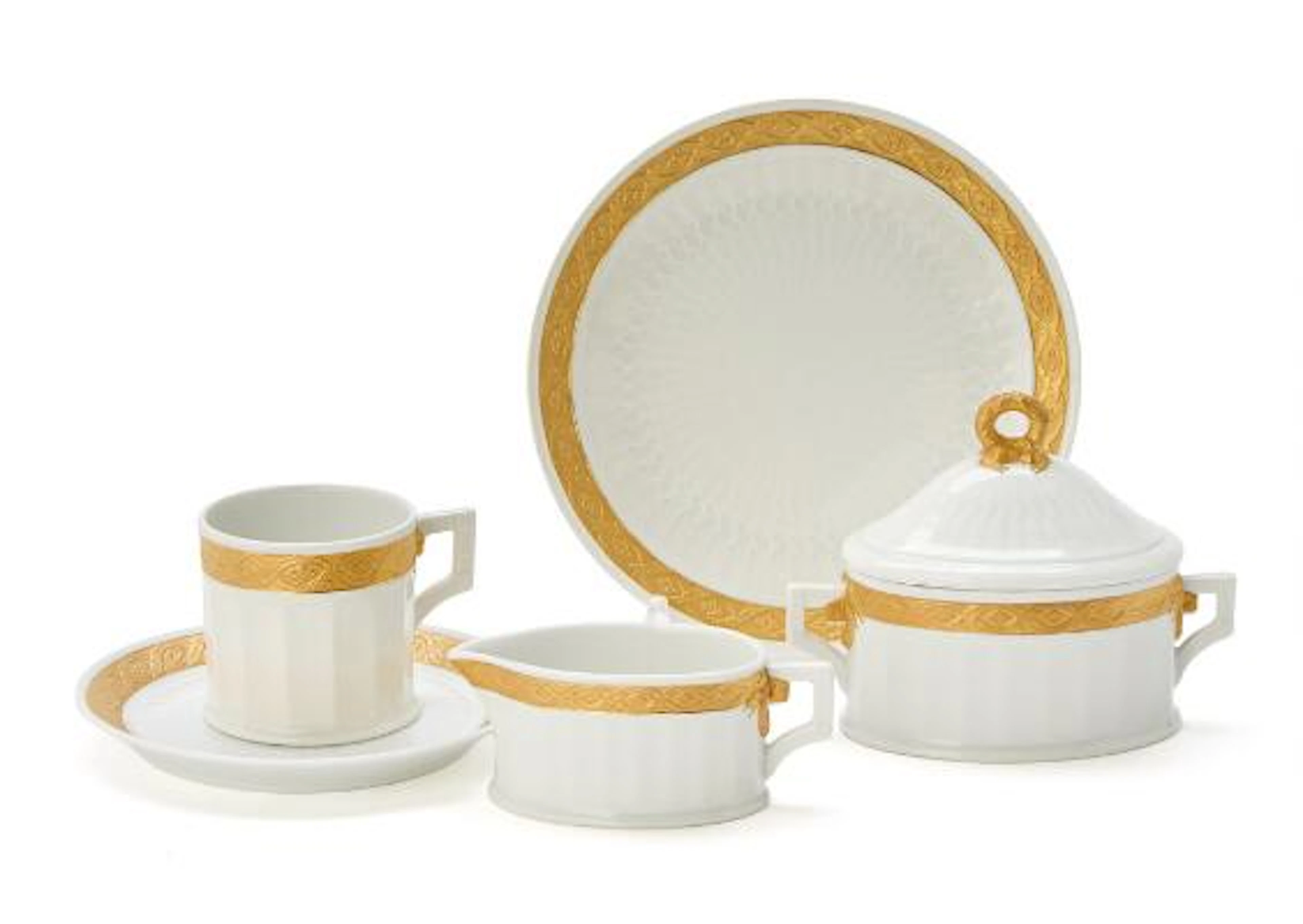 "Guldvifte" porcelain service by Royal Copenhagen. (26) – Bruun Rasmussen
