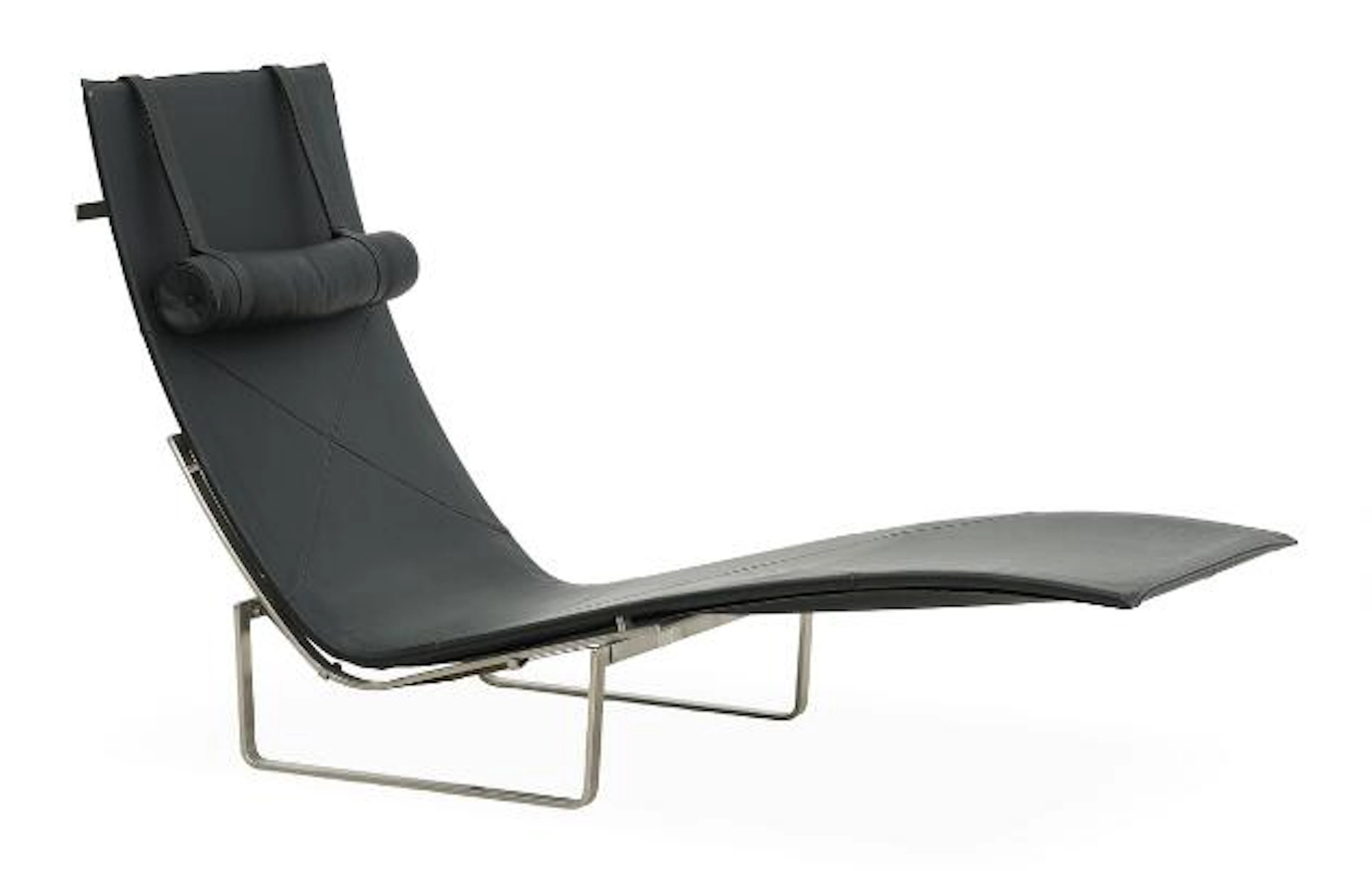 Poul Kjærholm: "PK 24". Chaiselongue with chromed steel frame. Upholstered