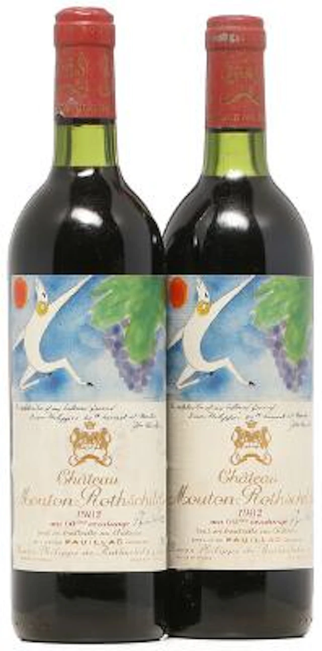 2 bts. Château Mouton Rothschild, Pauillac. 1. Cru Classé 1982 A-A/B