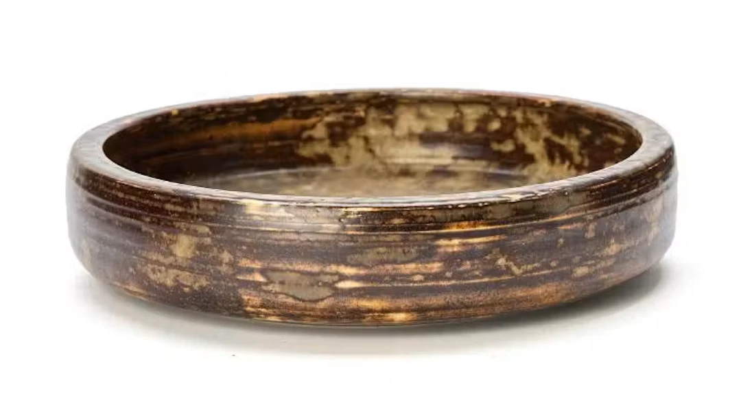 Patrick Nordström: A large stoneware bowl decorated with brown and