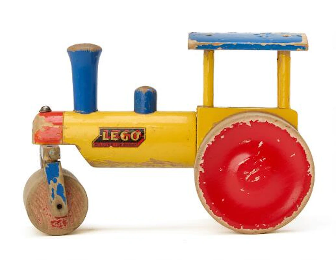 LEGO: Steam drum made of painted wood, sticker LEGO-Billund Denmark.