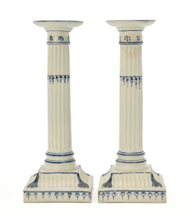A pair of English Wedgwood candlesticks of creamware. 18th century.
