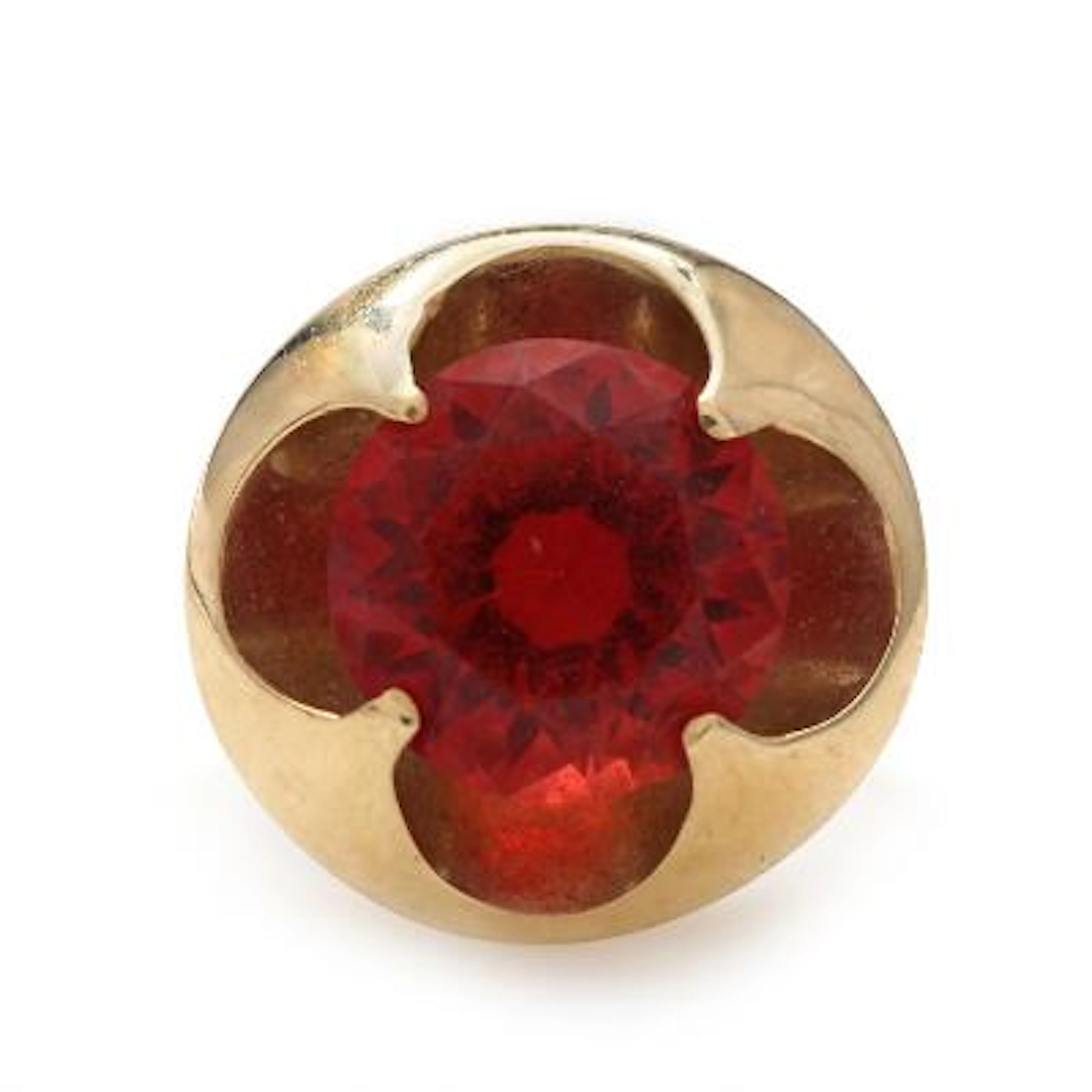 A sapphire ring set with syntetic orange sapphire, mounted in 14k