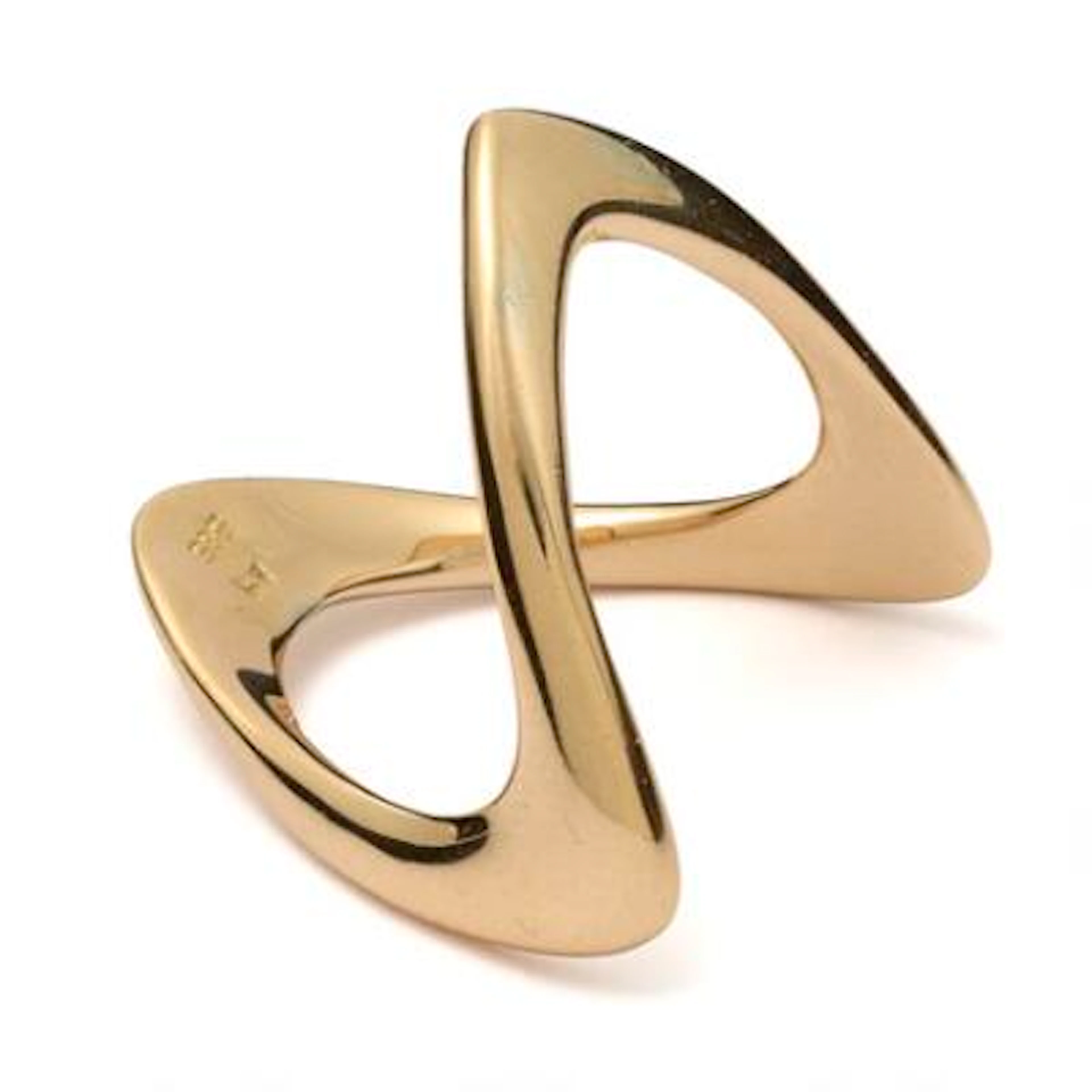 Arne Johansen: A "Boomerang" ring of 14 kt gold. Weight app. 7.5 g.