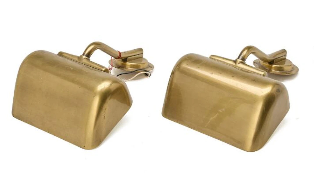 Danish design: A pair of brass piano/shelf lamps with white lacquered
