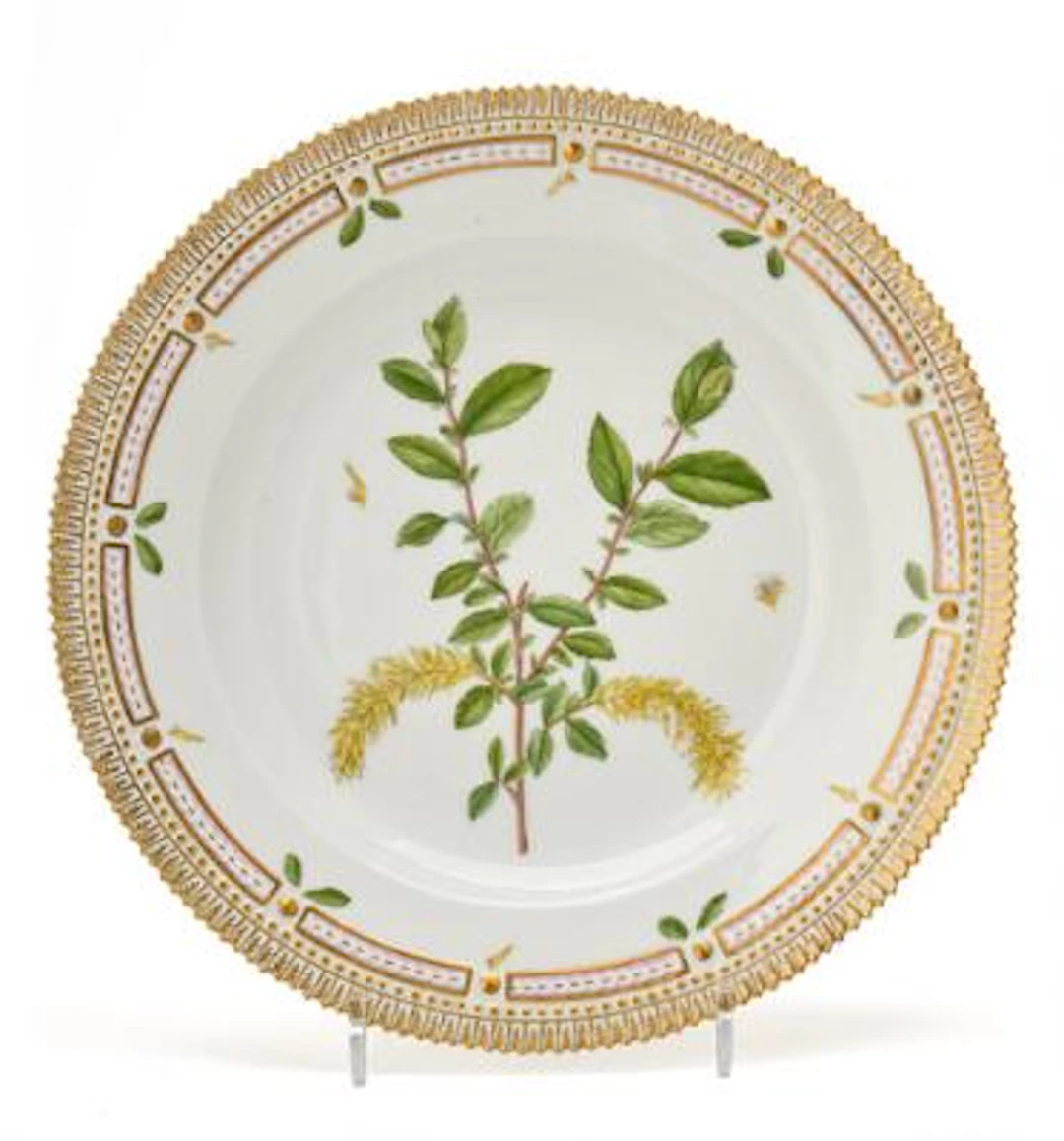 'Flora Danica' enamelled and gilt porcelain dinner plate. 3549. Royal