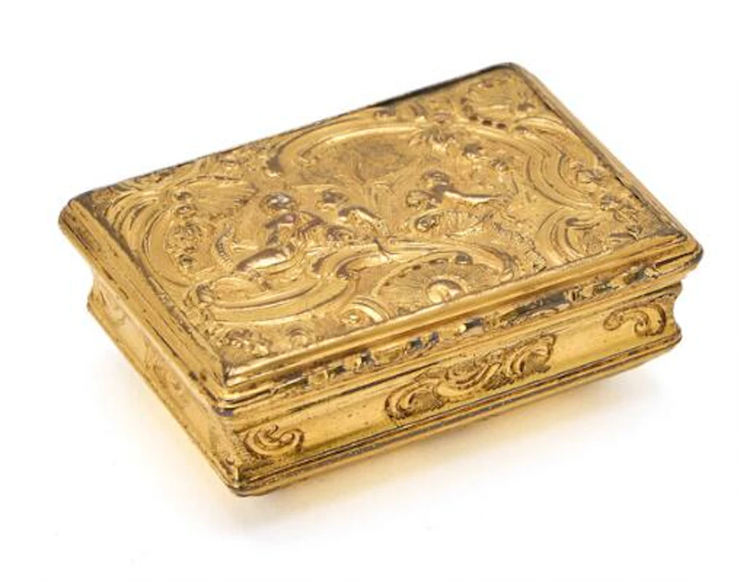 A small Rococo gilt bronze snuff box. Unmarked, probably France, 18th