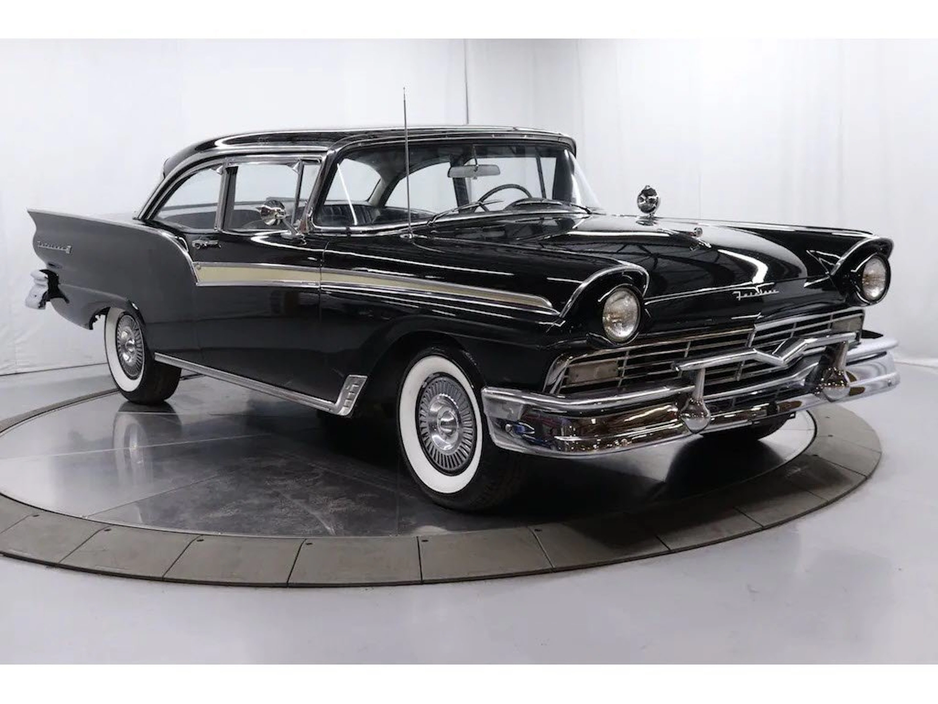 1957 Ford Fairlane