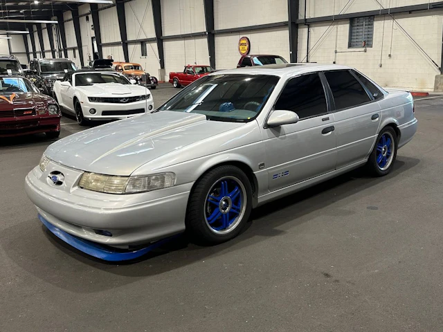 1993 Ford Taurus SHO