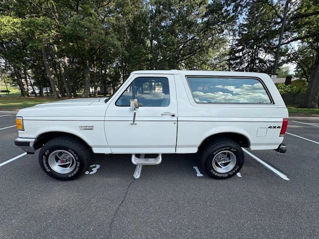 1990 Ford Bronco XLT