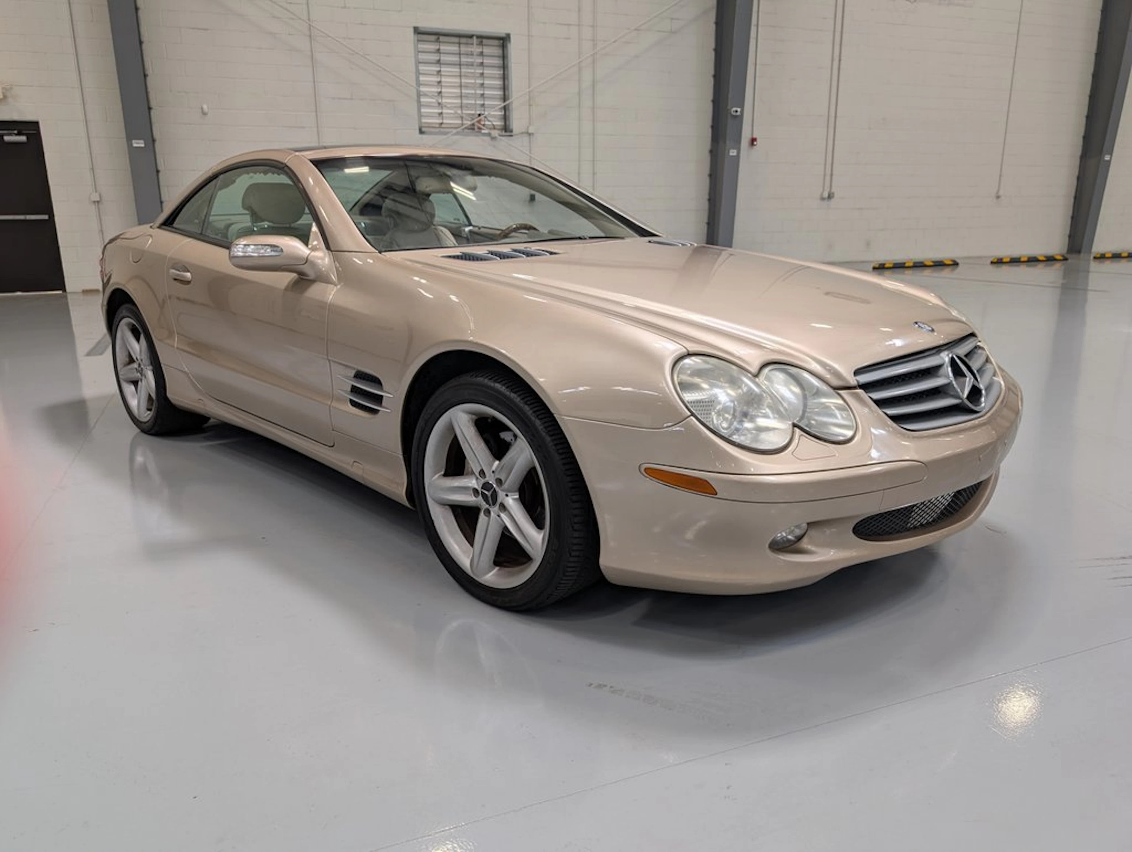 2004 Mercedes-Benz SL500