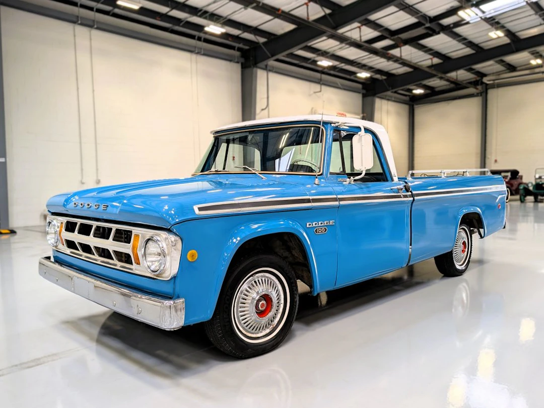 1968 Dodge D100 Sweptline