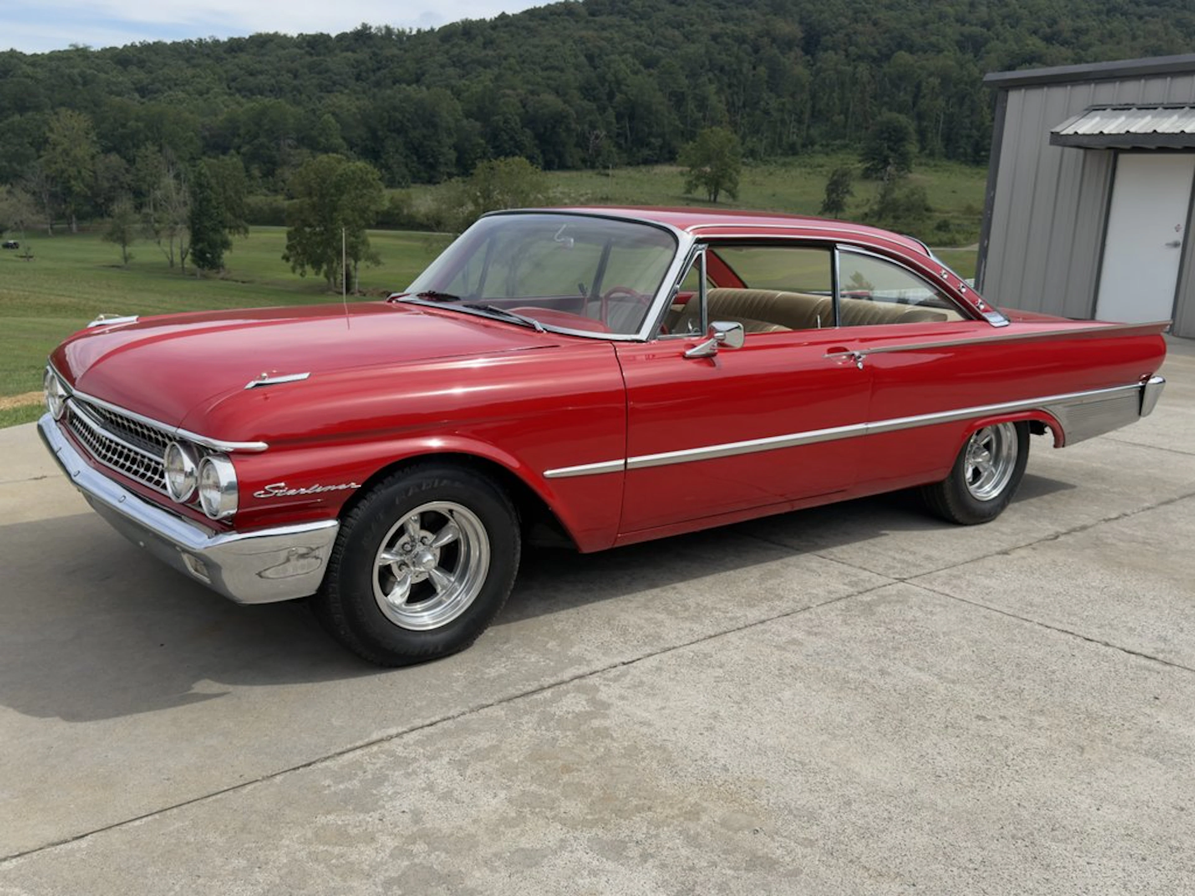 1961 Ford Starliner