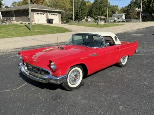 1957 Ford Thunderbird