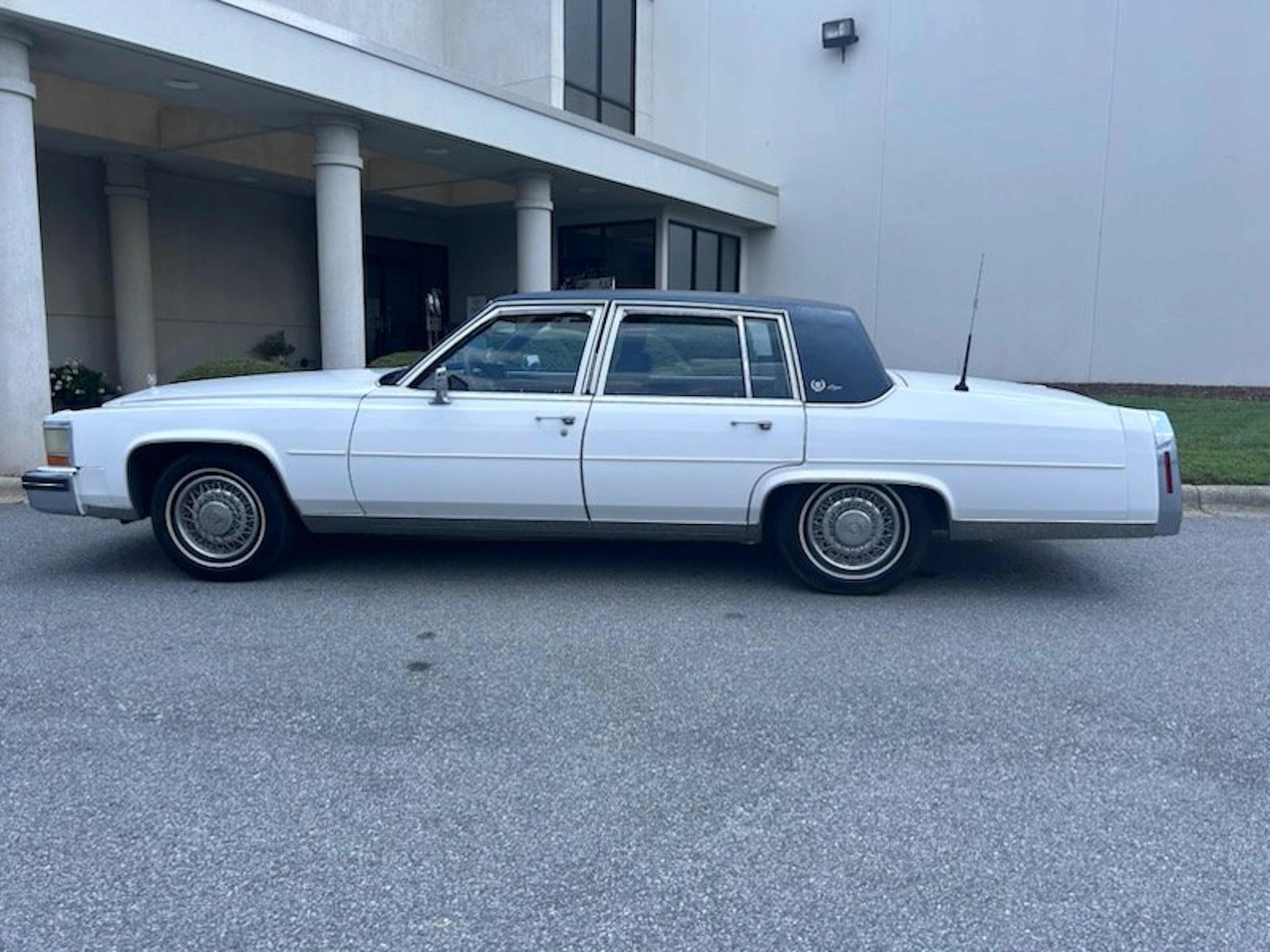 1985 Cadillac Brougham D'Elegance