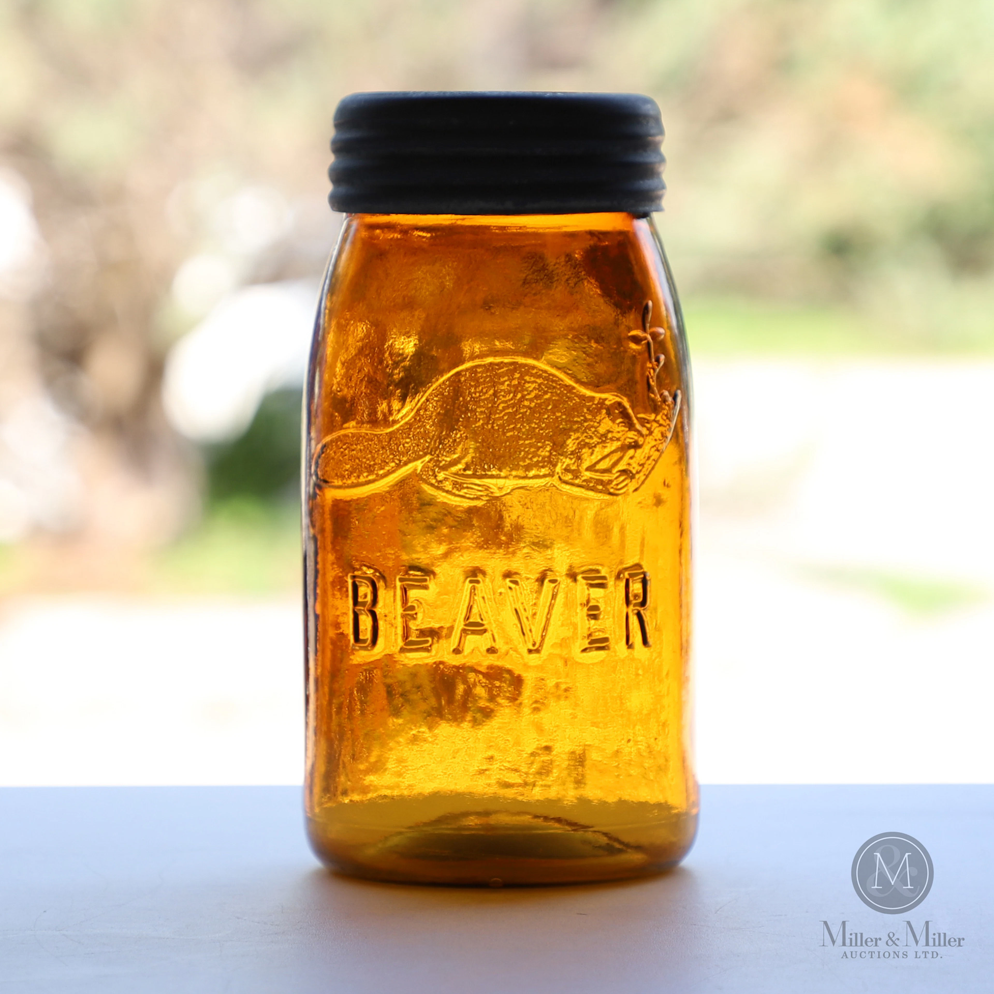 Amber Beaver Quart Fruit Jar
