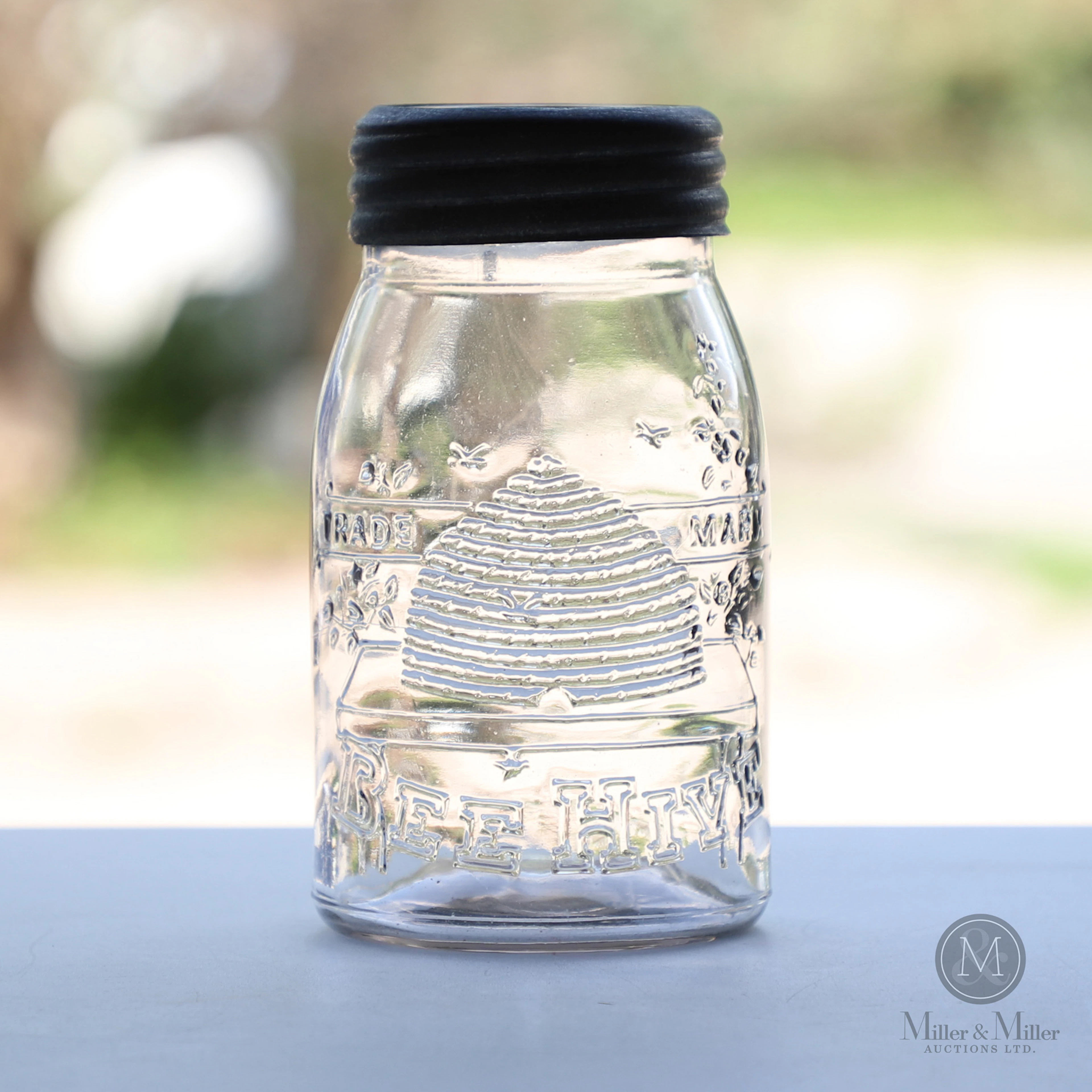 Beehive Pint Fruit Jar