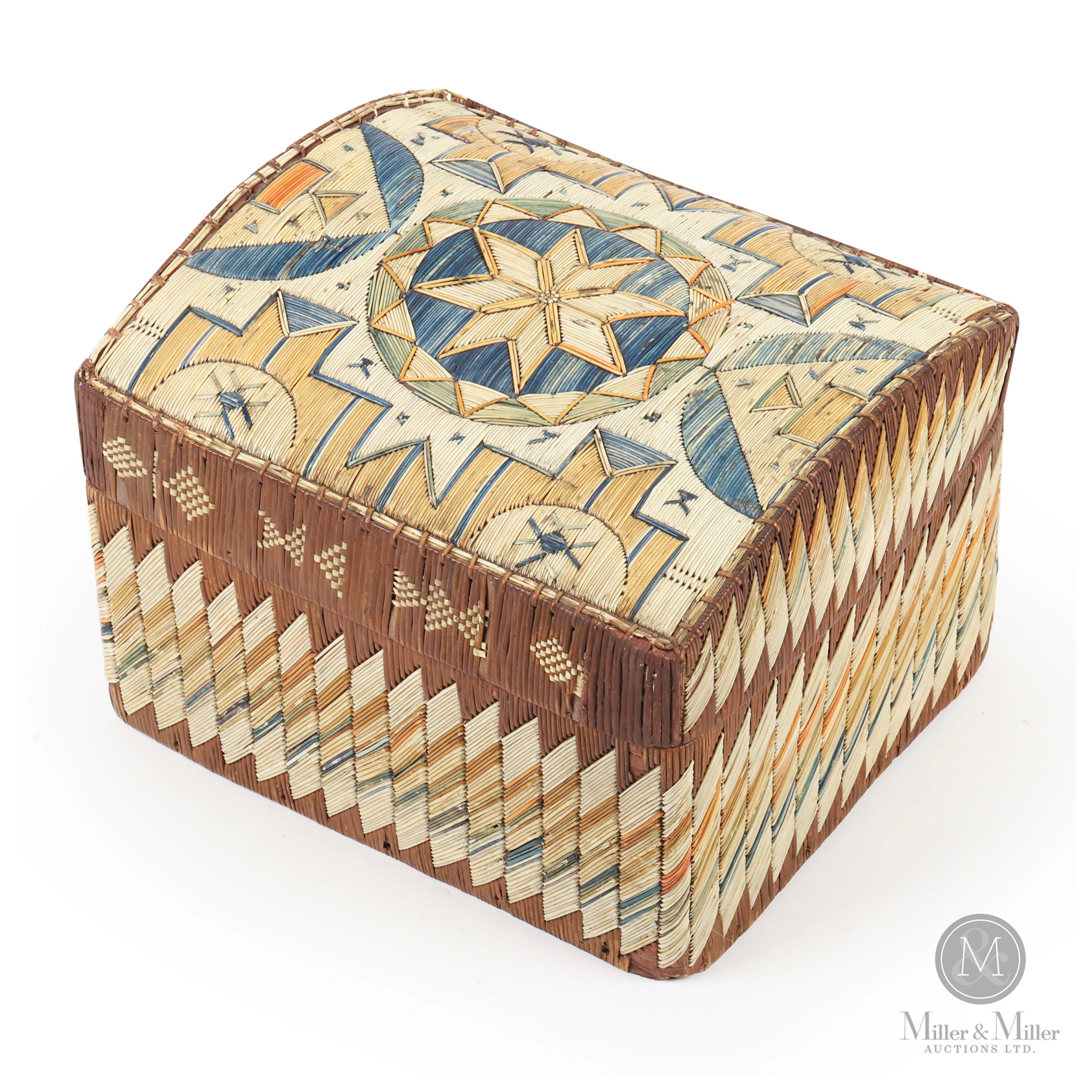 Dome Top Quill Box With Star