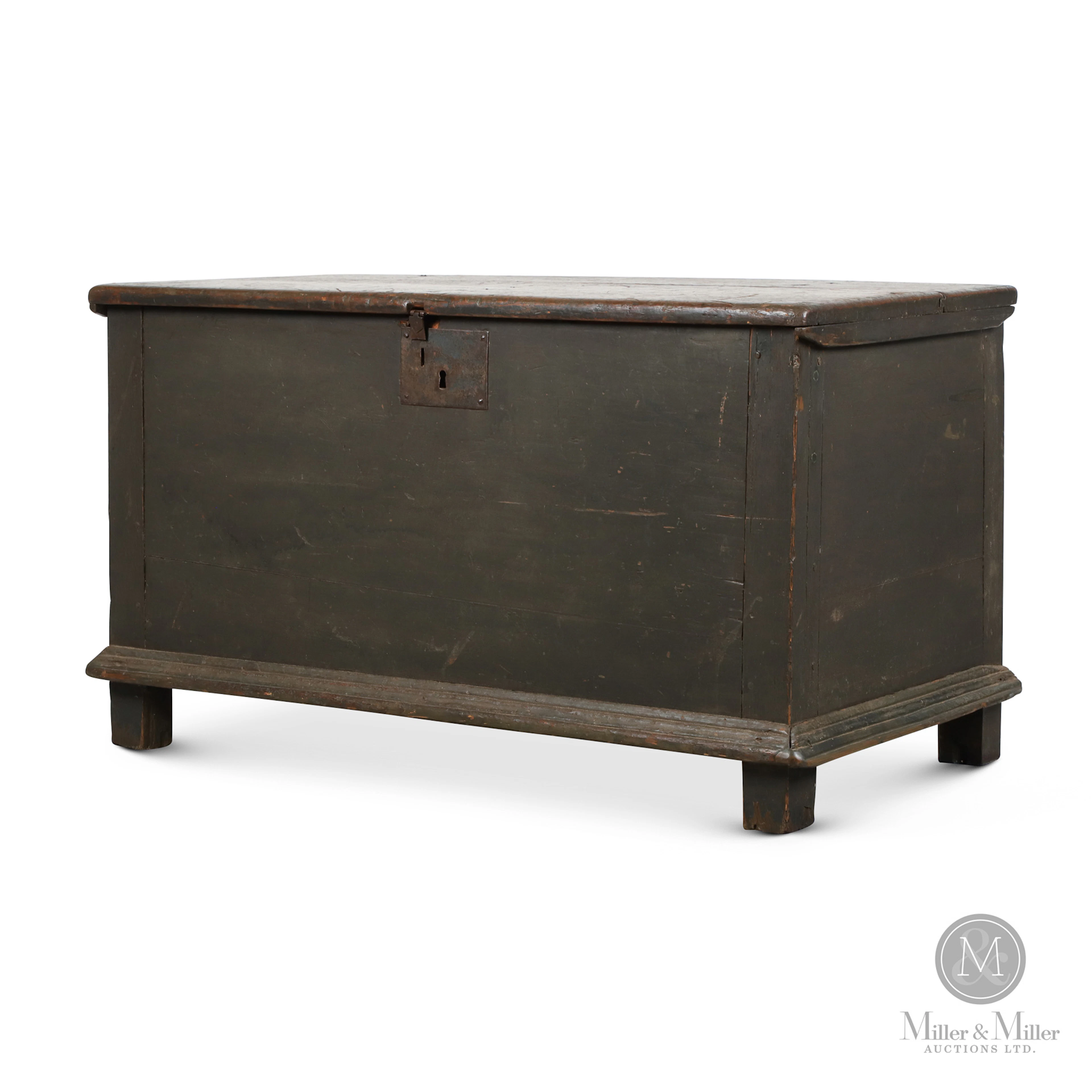 Coffre à couleur d'origine / Early blanket chest