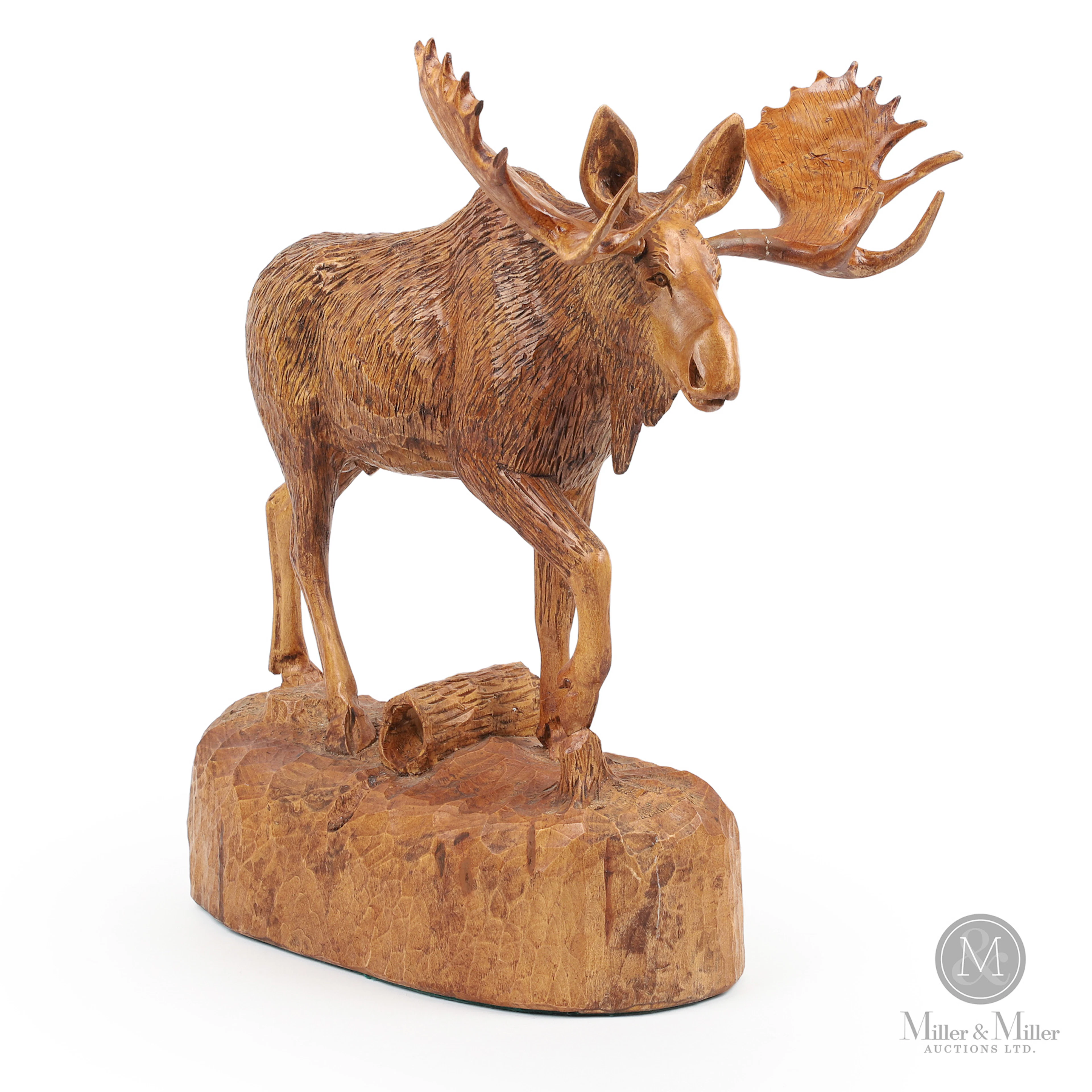 Denis Dubé Bull Moose Carving