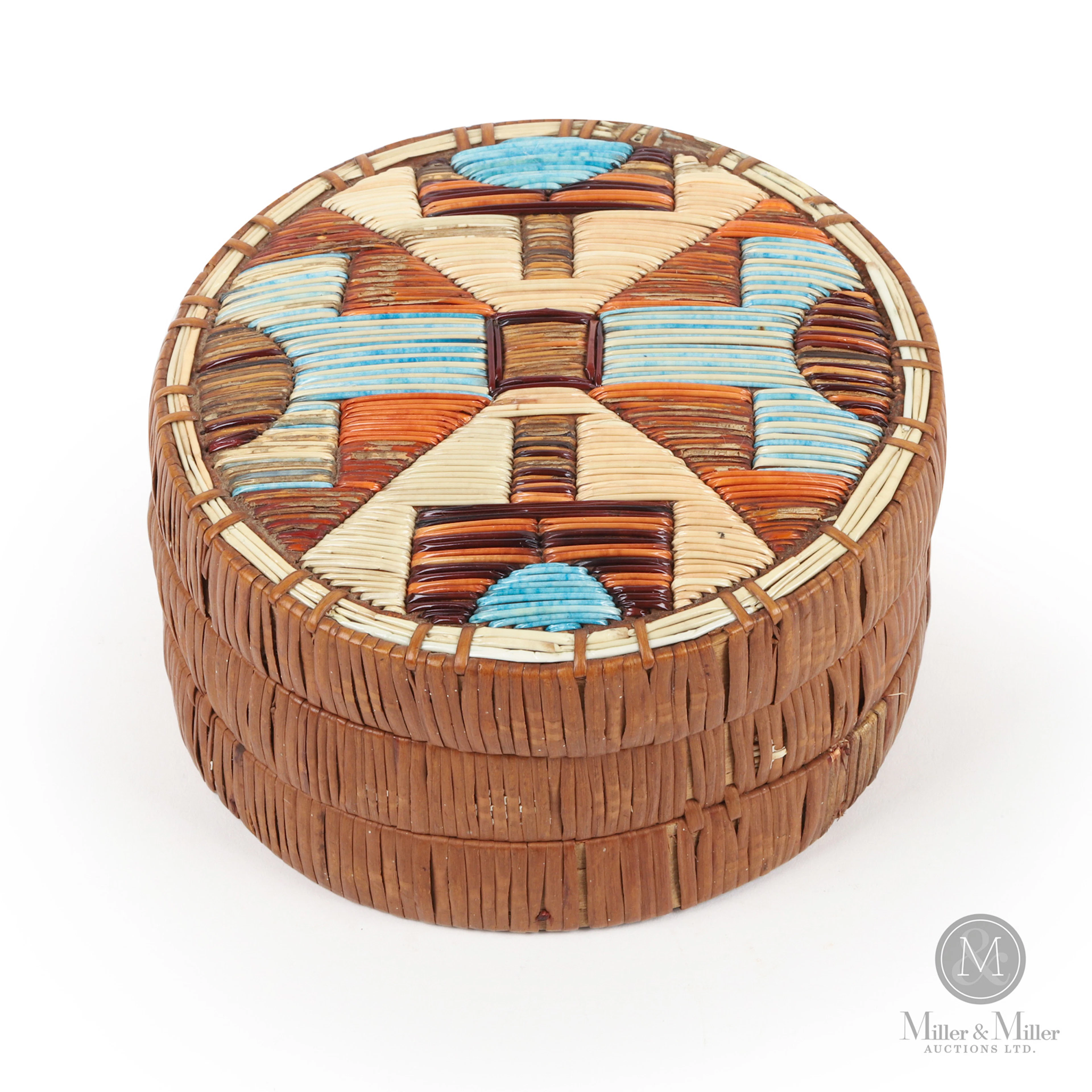 Round Quill Box With Stepped Motifs