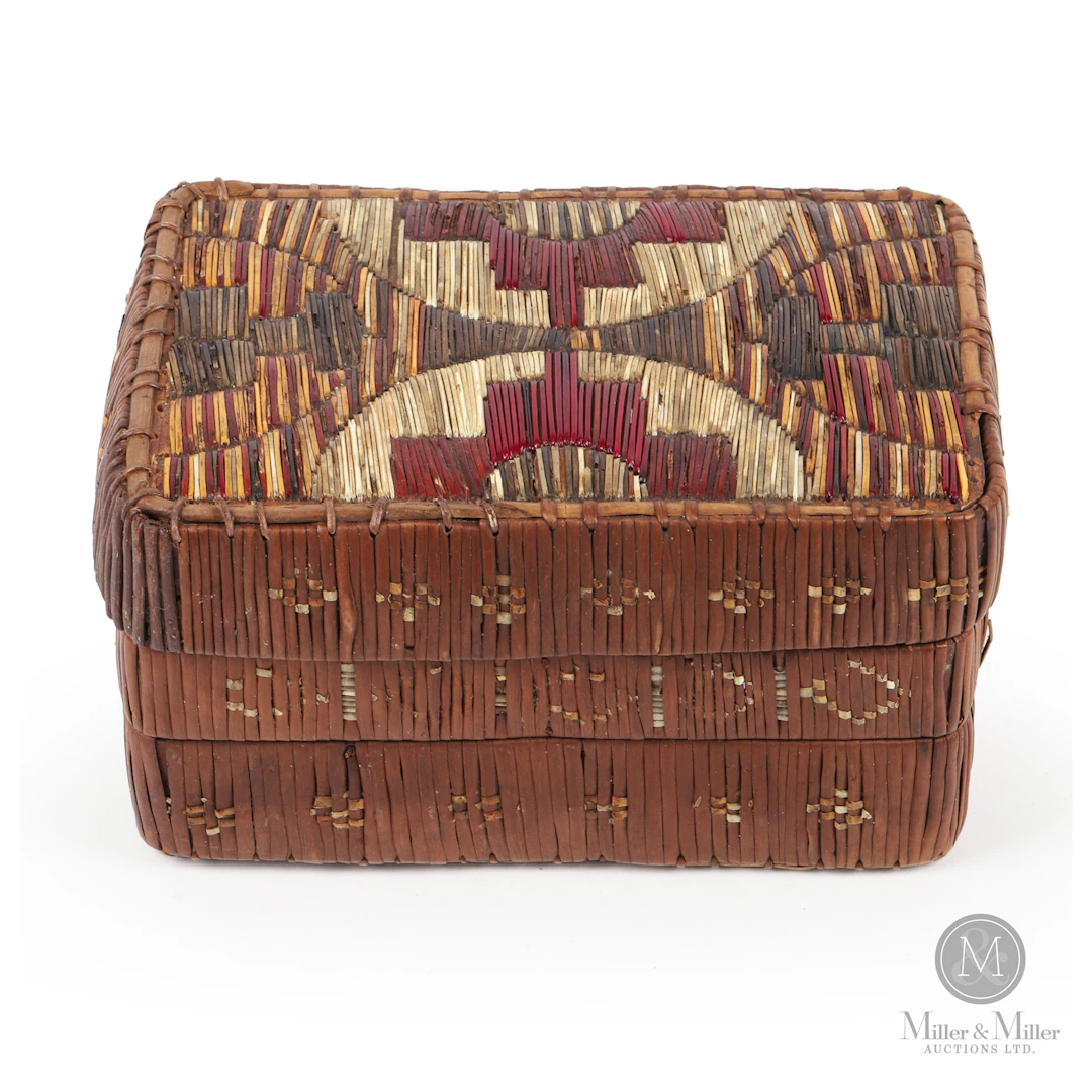 Quill Box With Red Step Motif