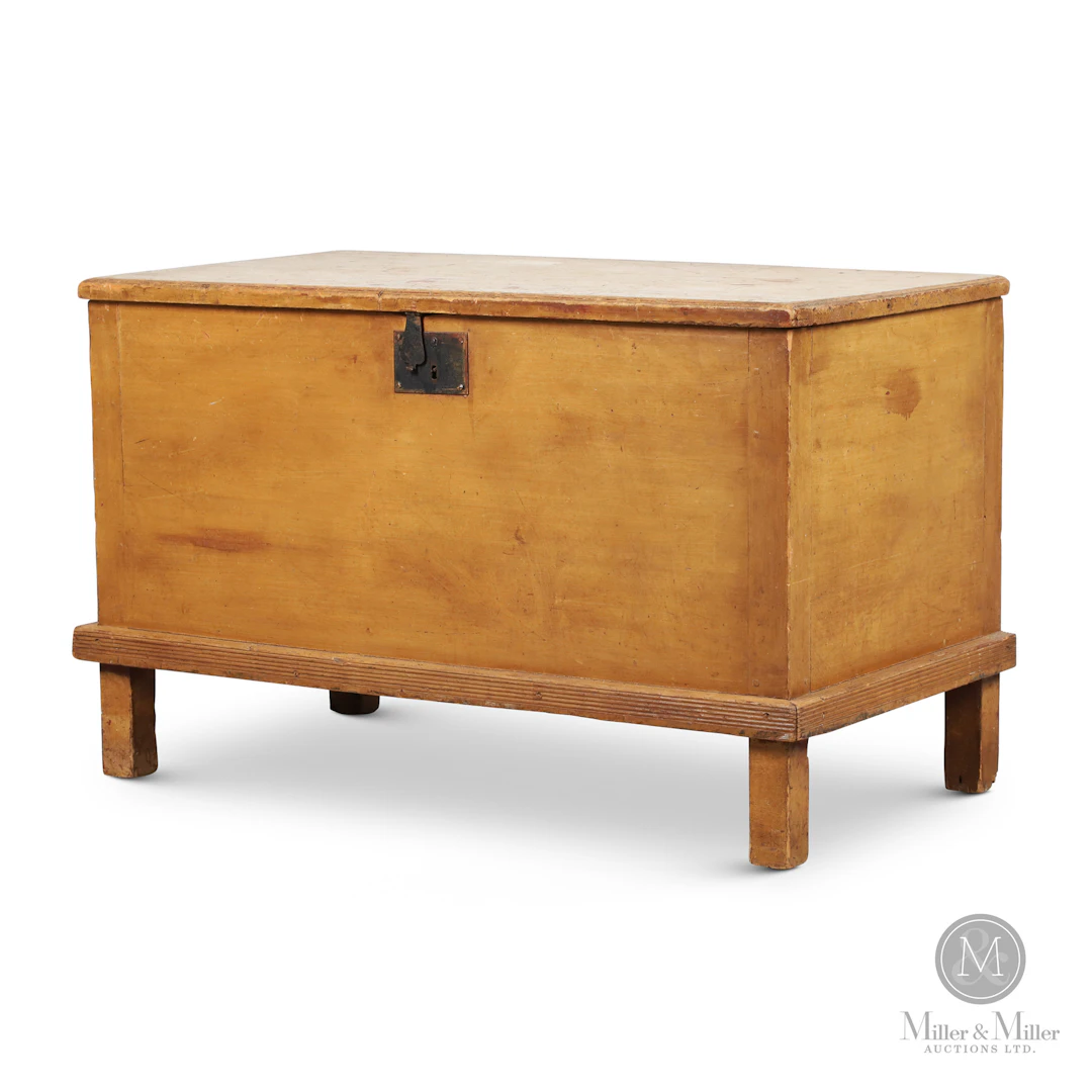 Quebec Painted Blanket Box