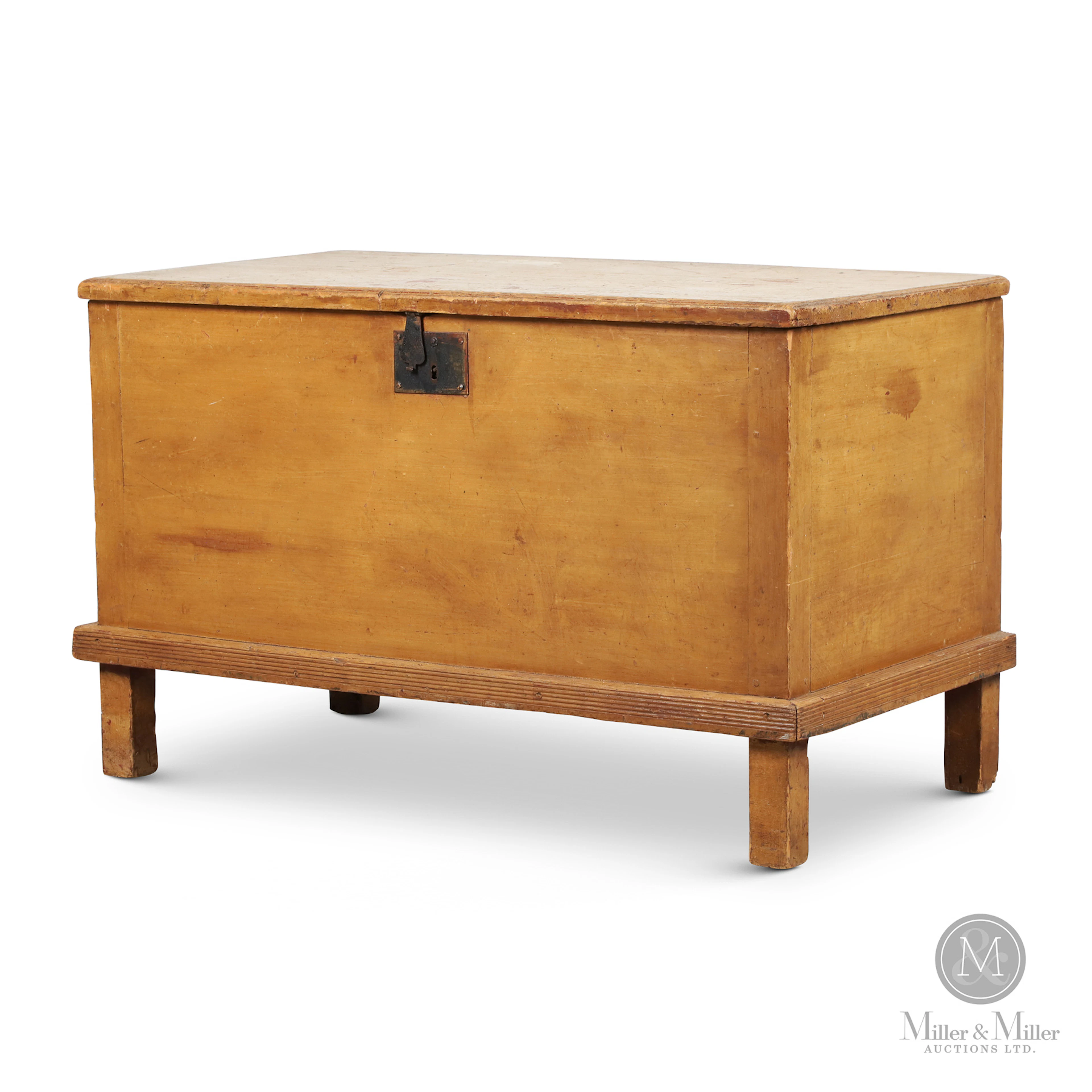 Quebec Painted Blanket Box