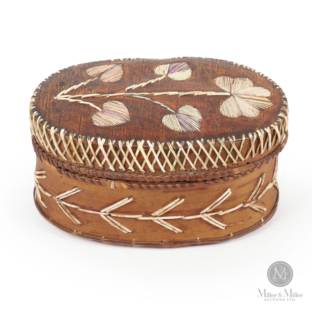 Bark Box With Floral Quill Motif