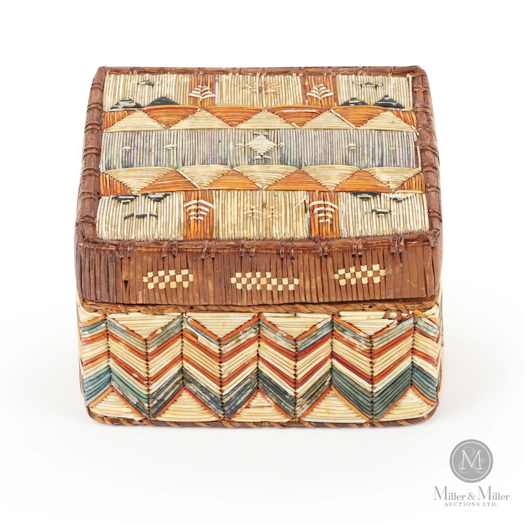 Nova Scotia Provenance Quill Box With Sawtooth Motif