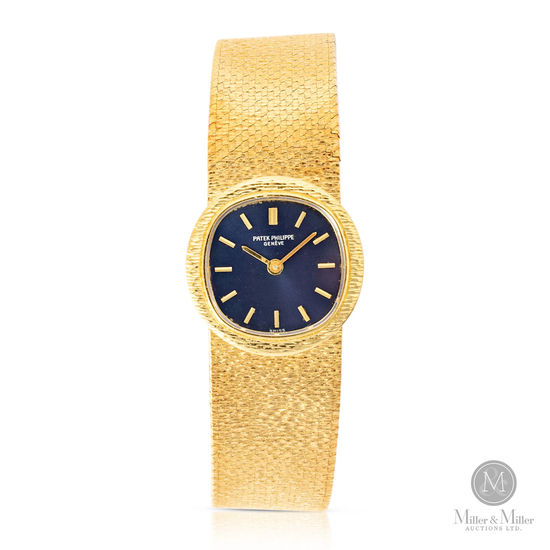 Patek Philippe 18K, Blue Dial, Integrated 18k Bracelet
