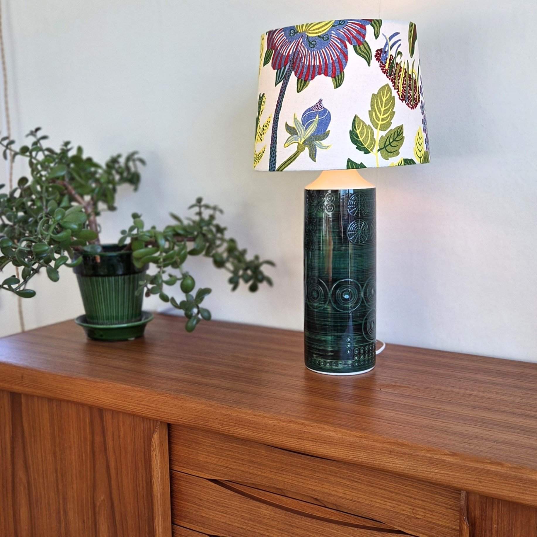 Lampskärm Exotic Butterfly linne Josef Frank. 30 cm ø