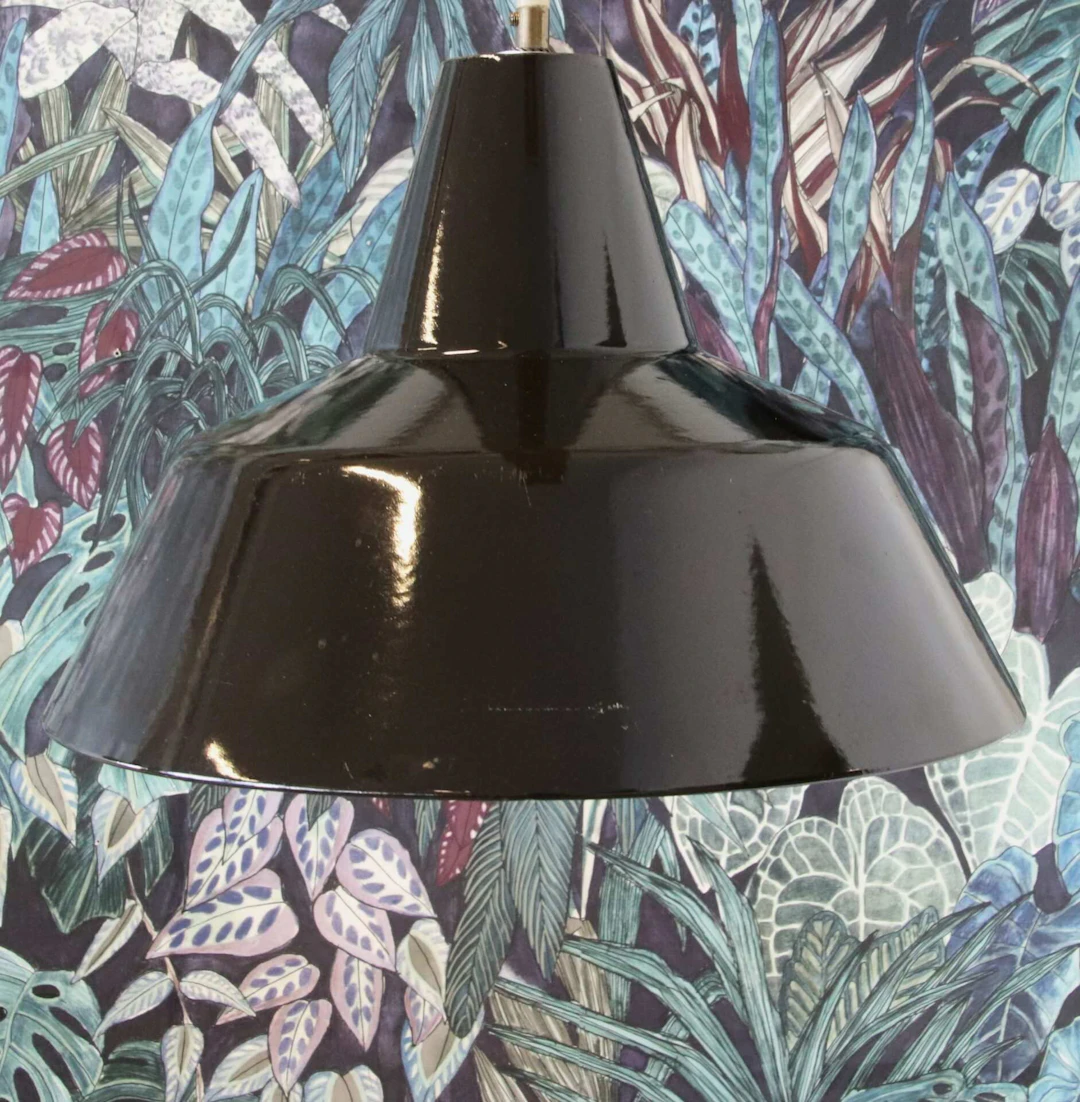Louis Poulsen verkstadspendel/taklampa i svart emaljerad metall. 40 cm ø