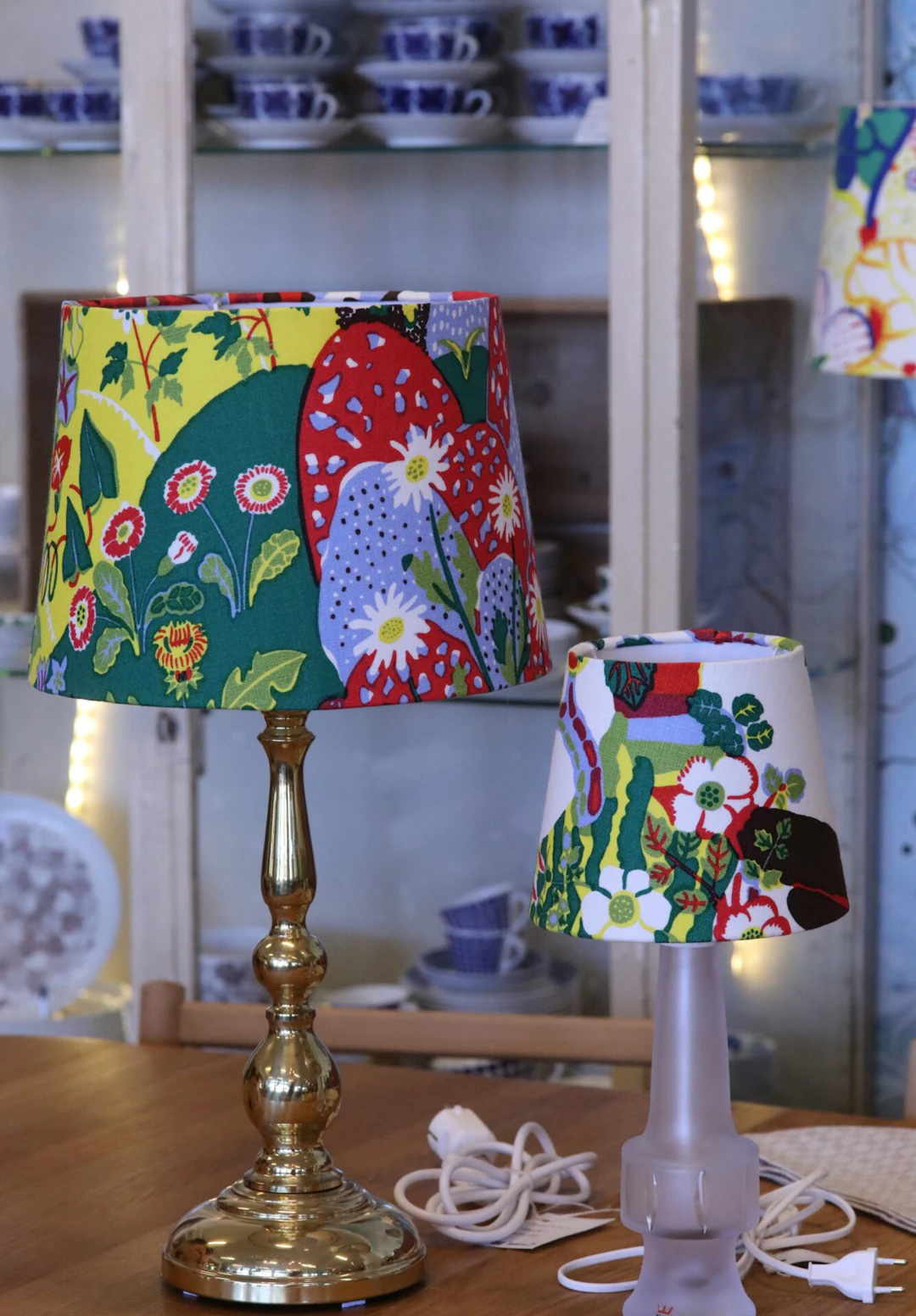 Lampskärm Himalaya linne Josef Frank i olika storlekar