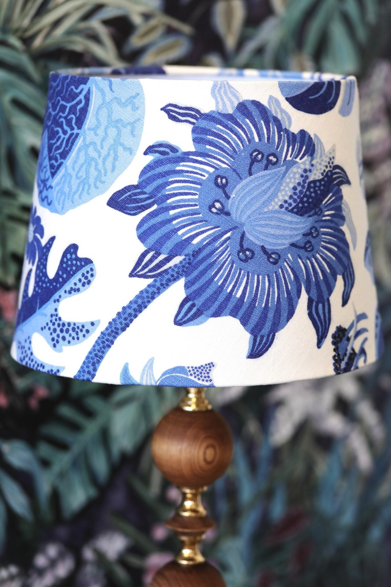 Lampskärm Exotic Butterfly linne Josef Frank i olika storlekar