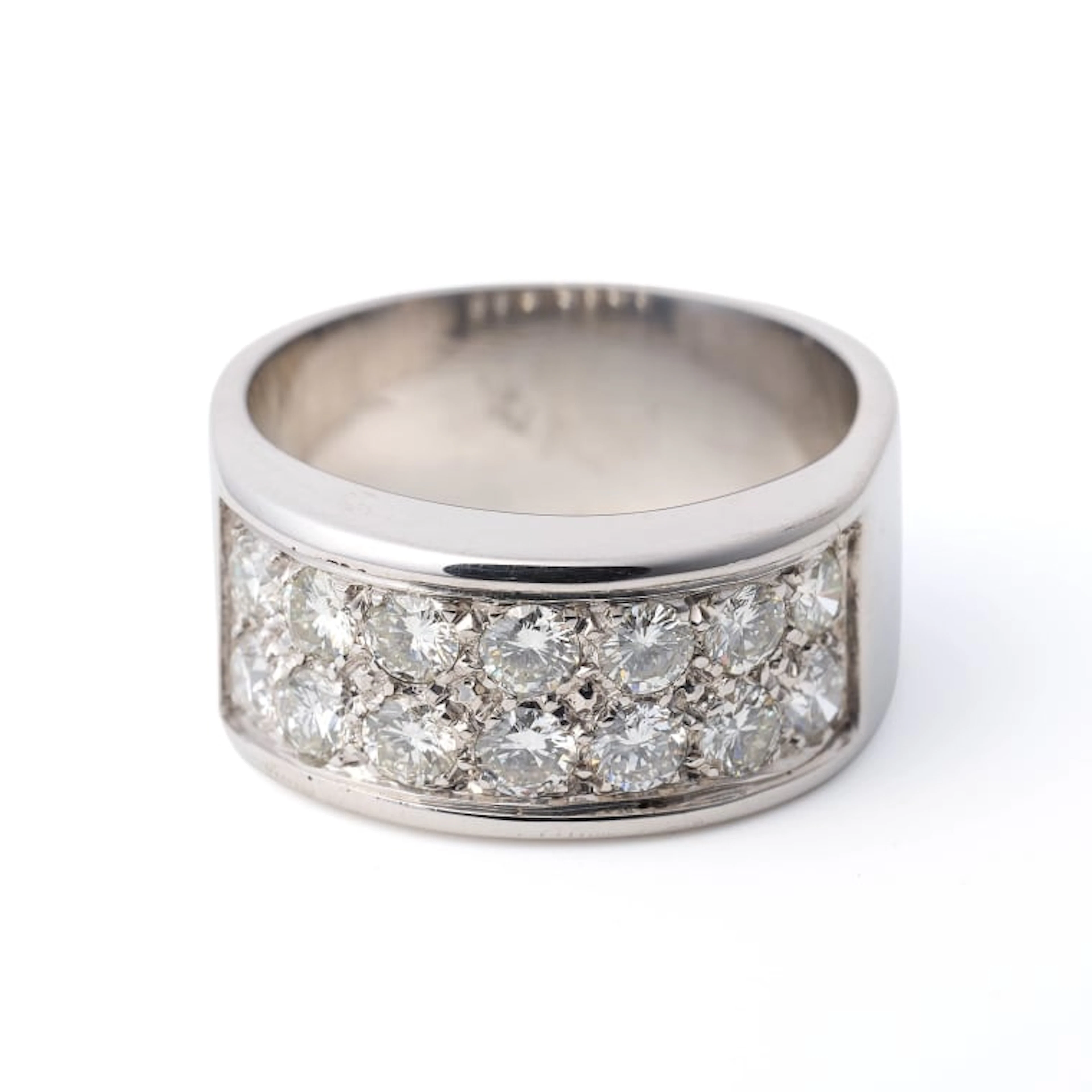 Thick diamond band