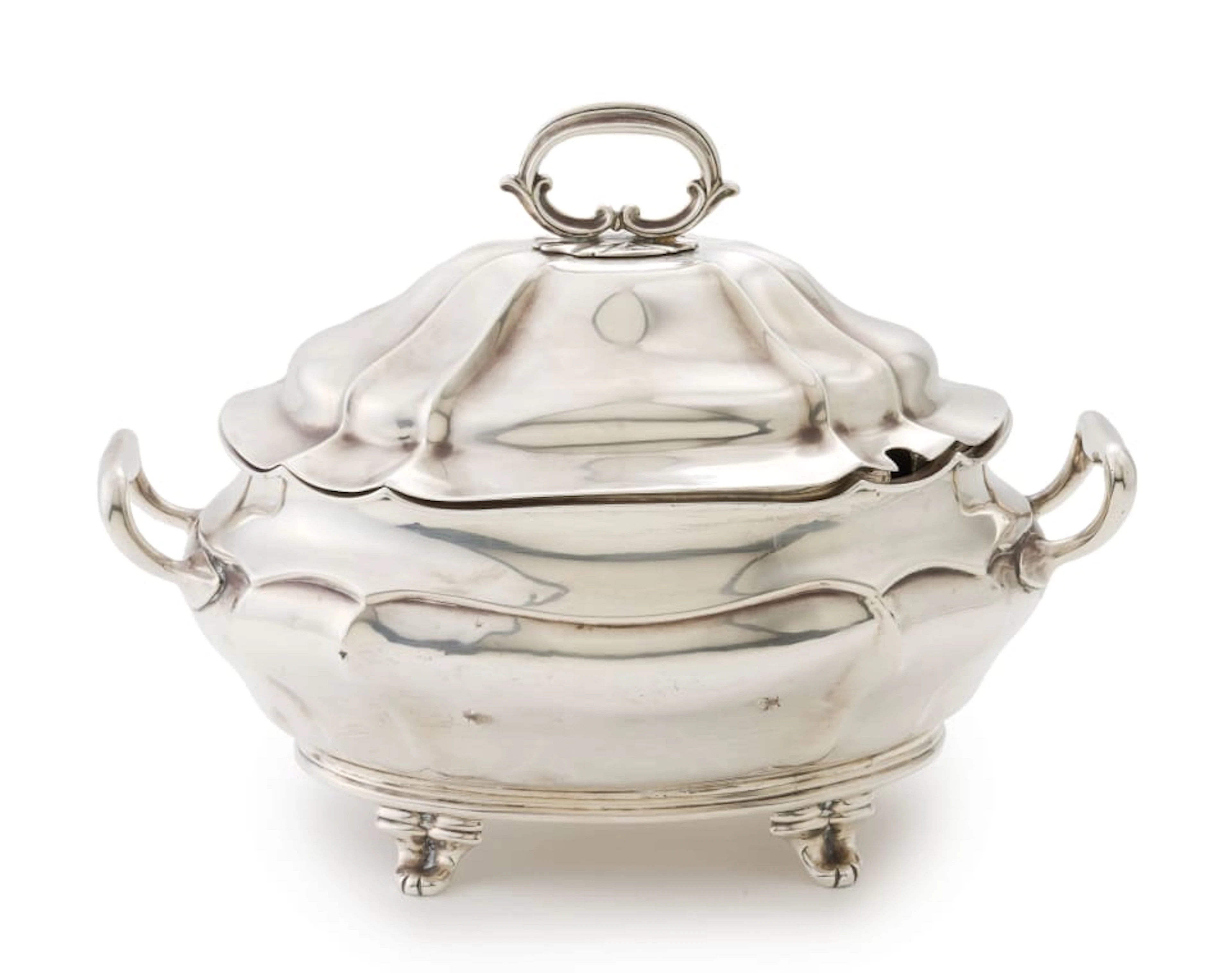 An Edward VII silver tureen and cover, Charles Stuart Harris, London, 1903