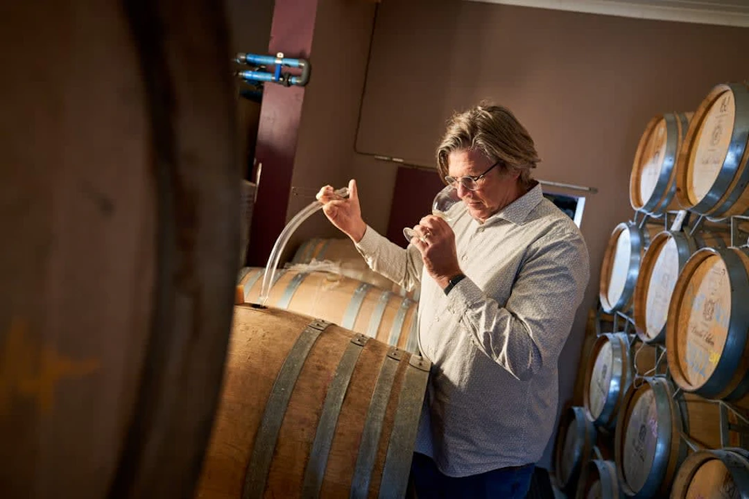 Bartho Eksteen Wine Estate; Vloekskoot Sauvignon Blanc - Op Hout;