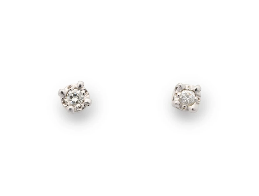 Diamond studs