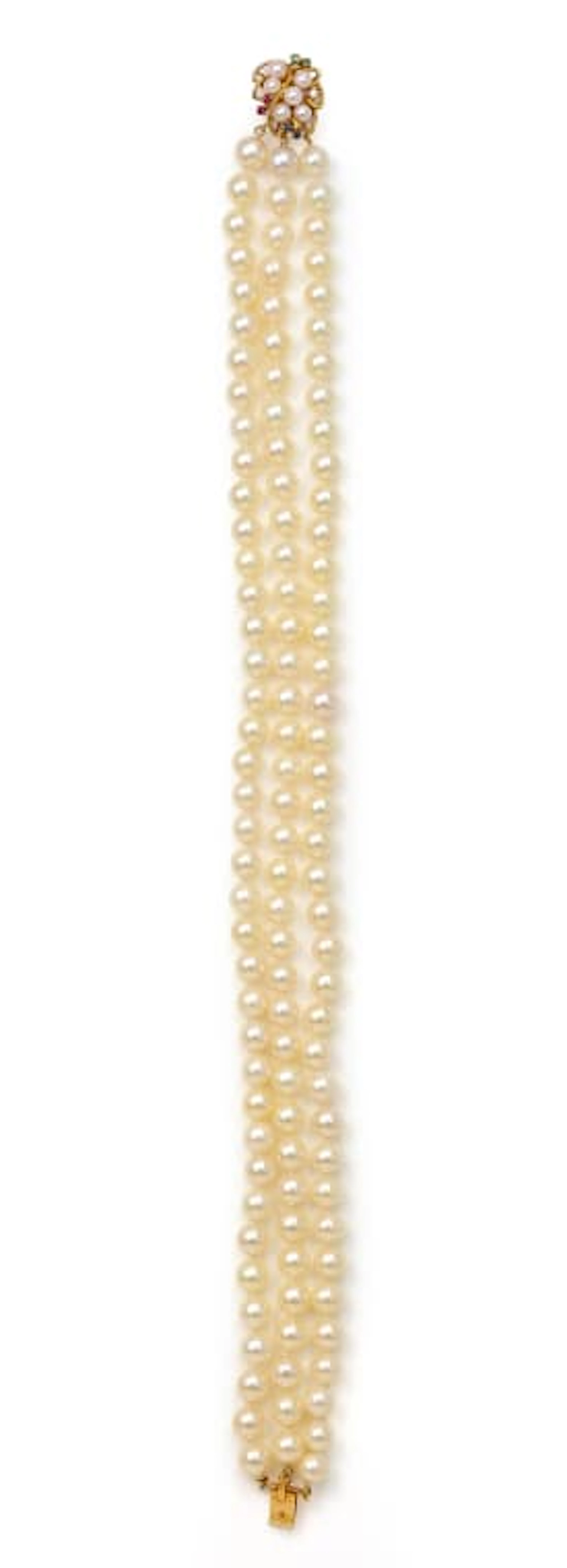 Pearl choker necklace