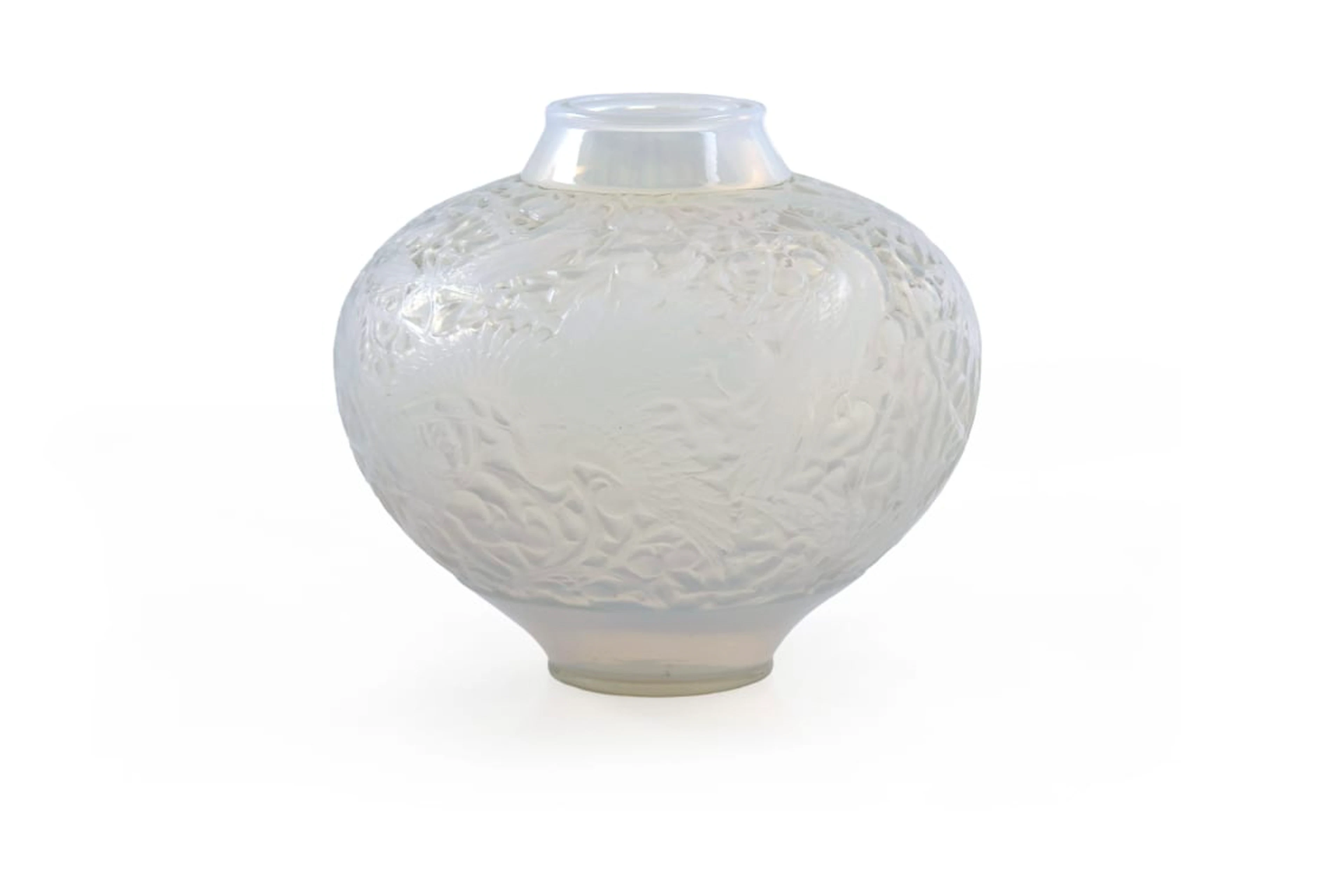 René Lalique; René Lalique 'Aras' opalescent, clear and frosted glass