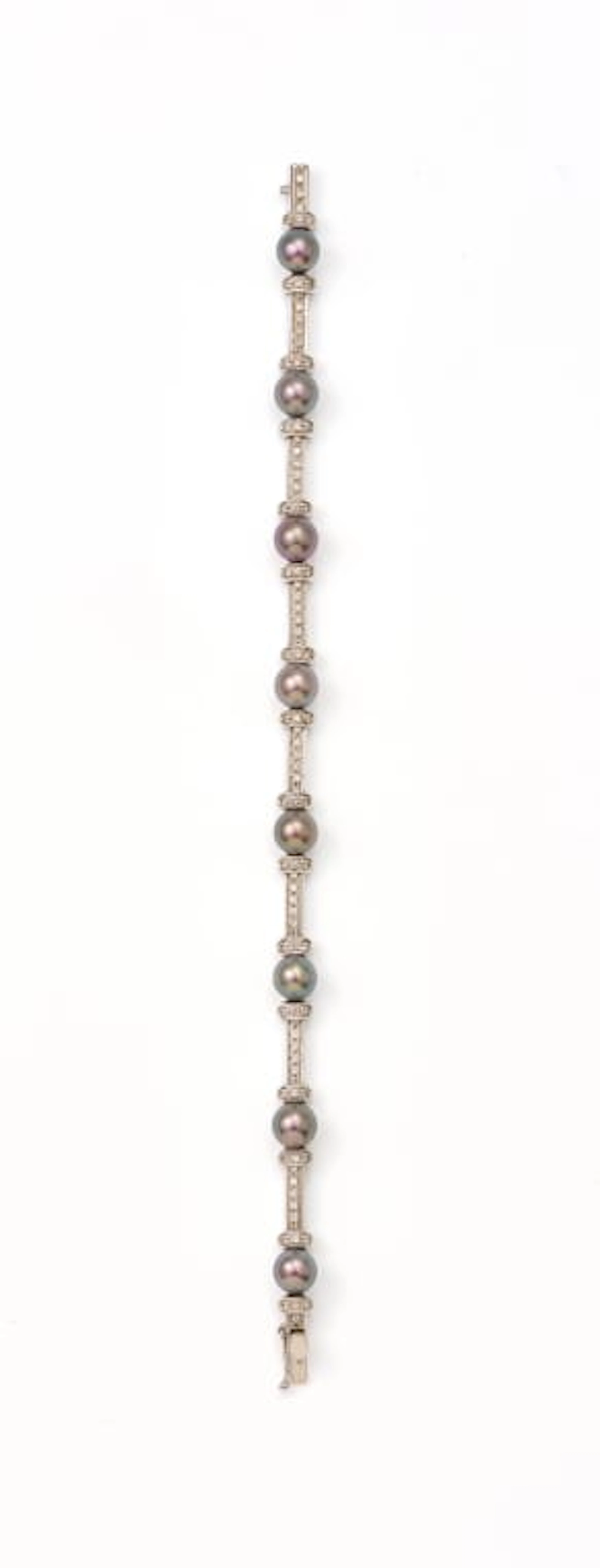 Pearl and diamond bracelet