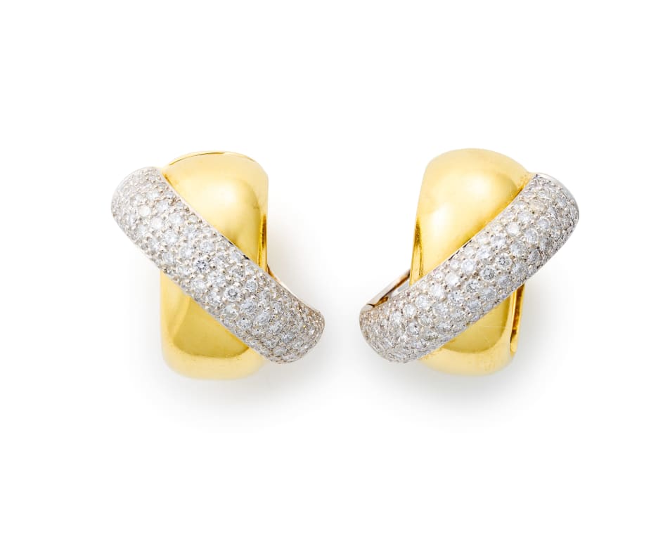 Diamond crossover earrings