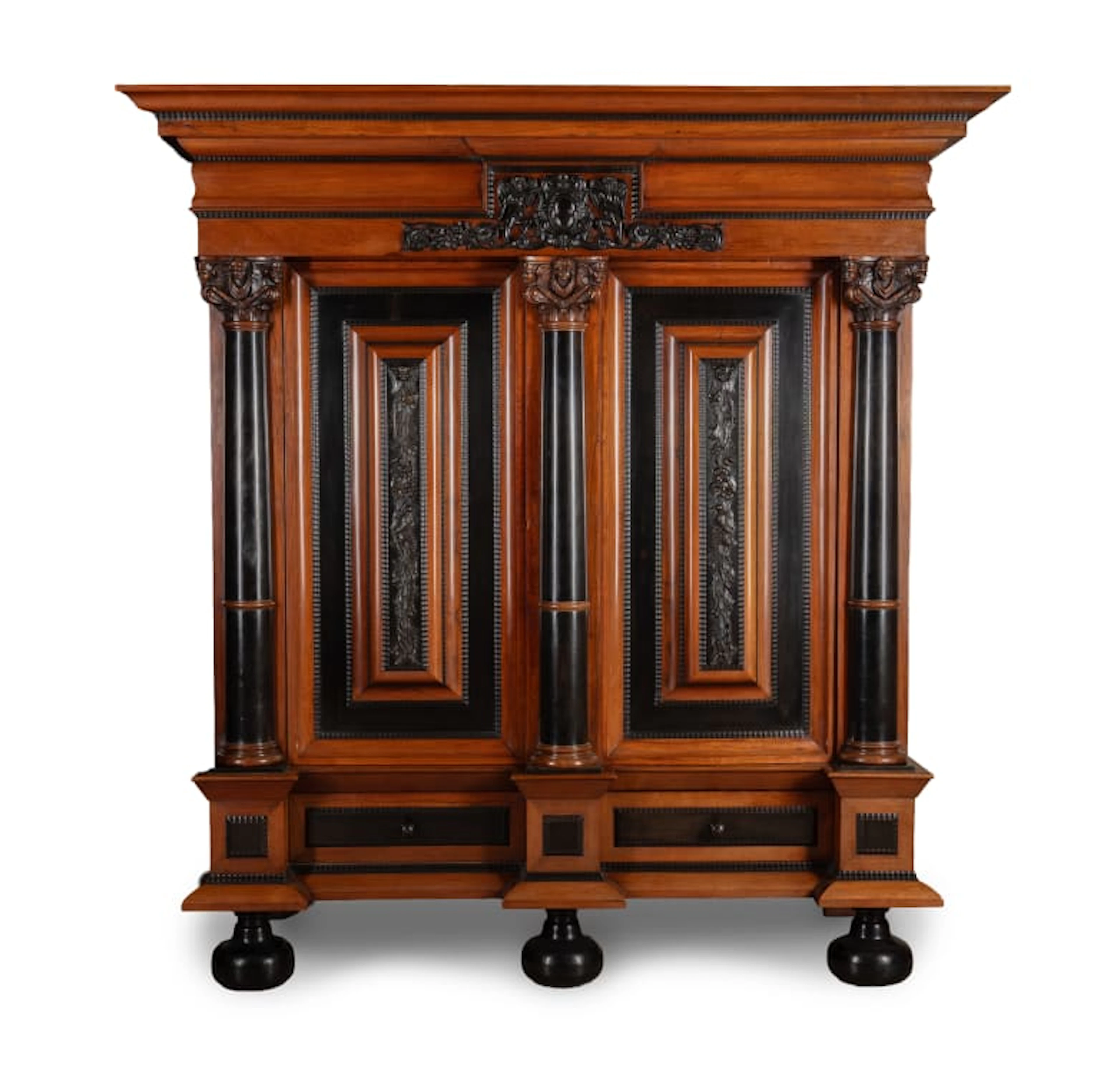 Dutch oak and ebony kussingkast, 19th Century