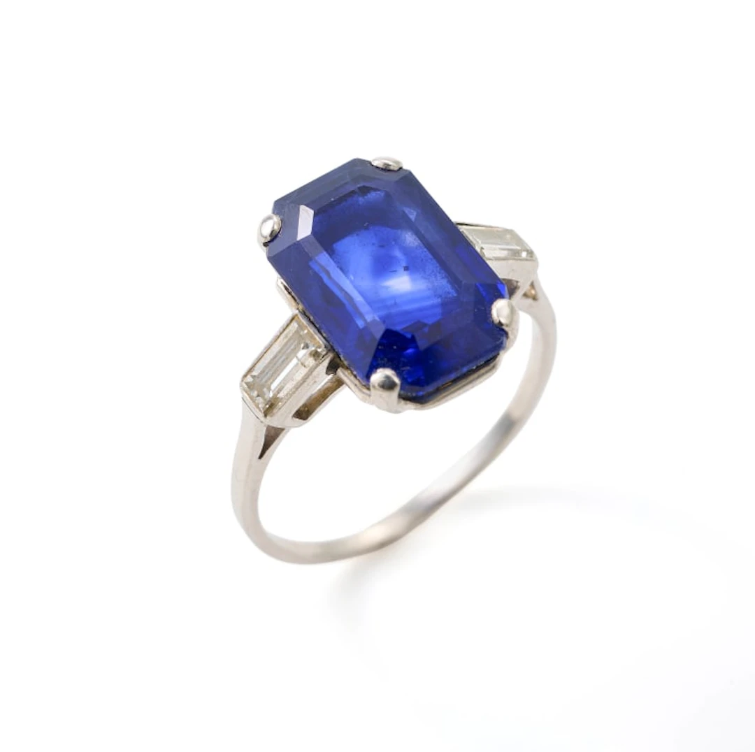 Sapphire and diamond ring
