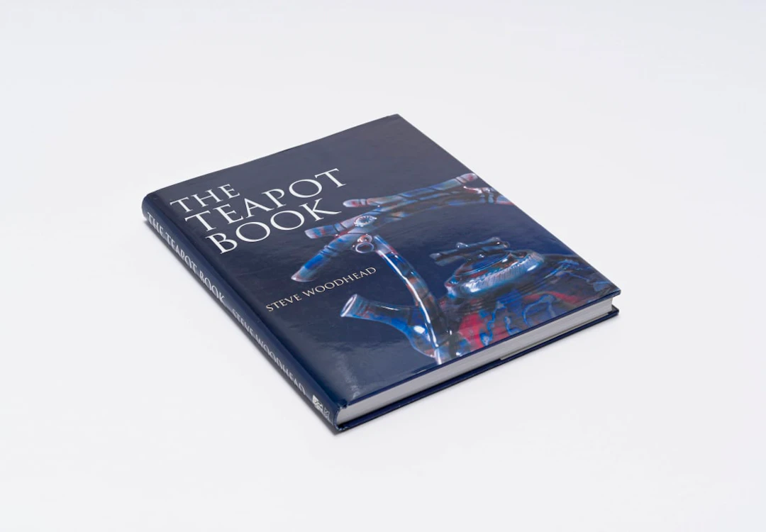 Steve Woodhead; The Teapot Book