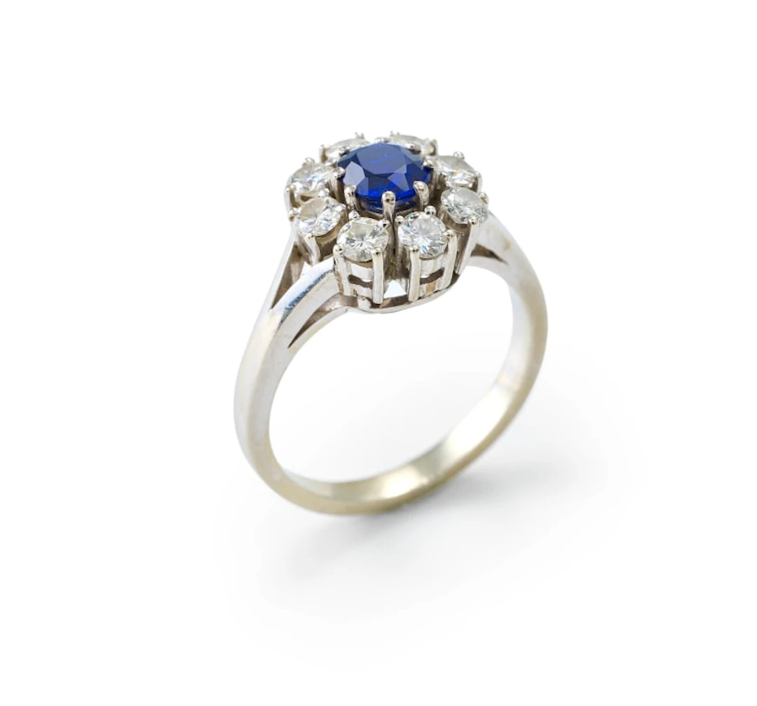 Sapphire and diamond cluster ring