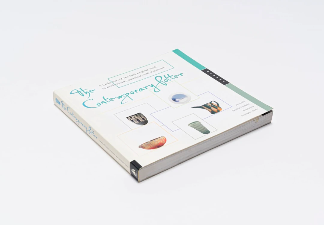 Various authors; The Contemporary Potter: A Collection of the Best