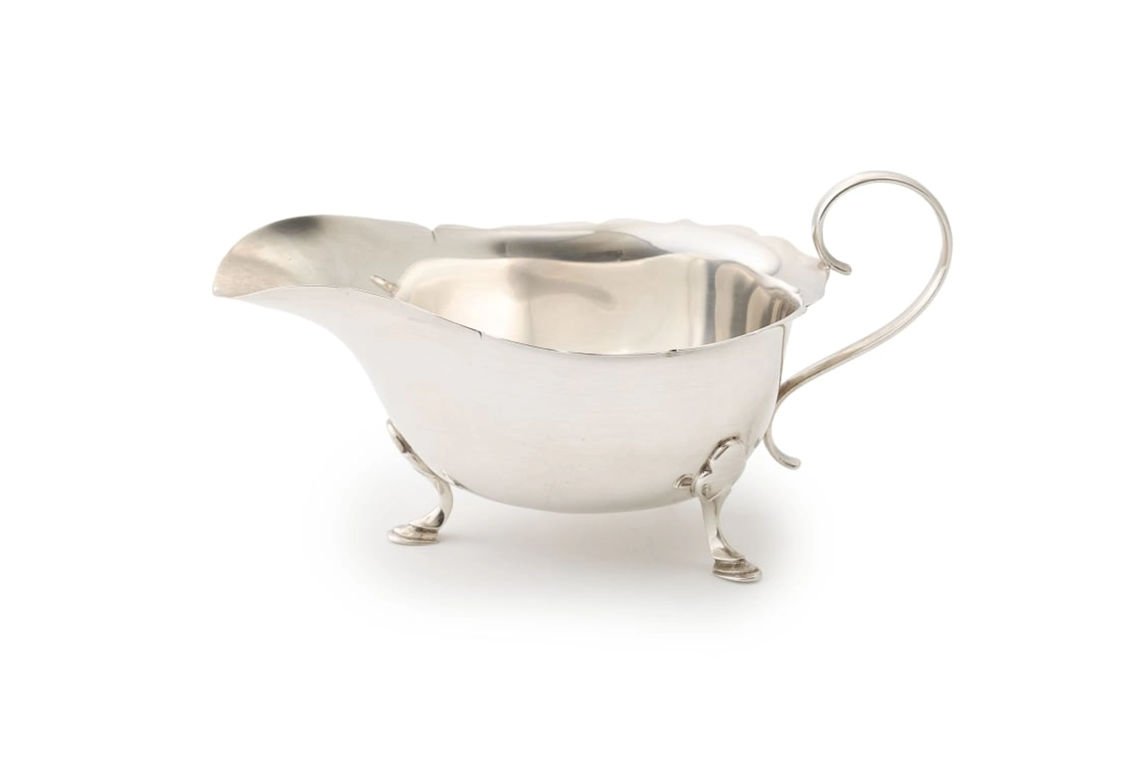 A George V silver sauce boat, Mappin & Webb, Sheffield, 1930