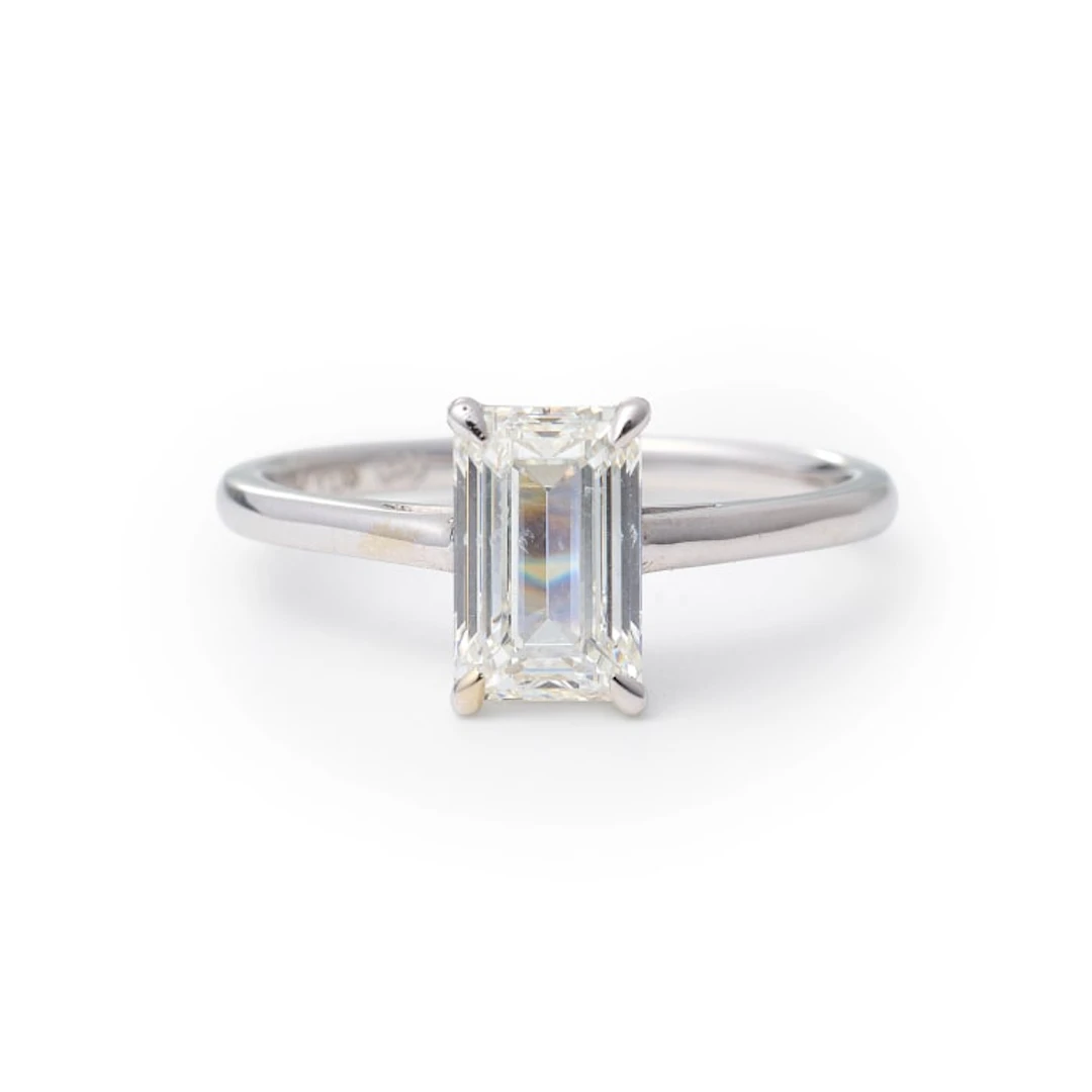 Diamond solitaire ring